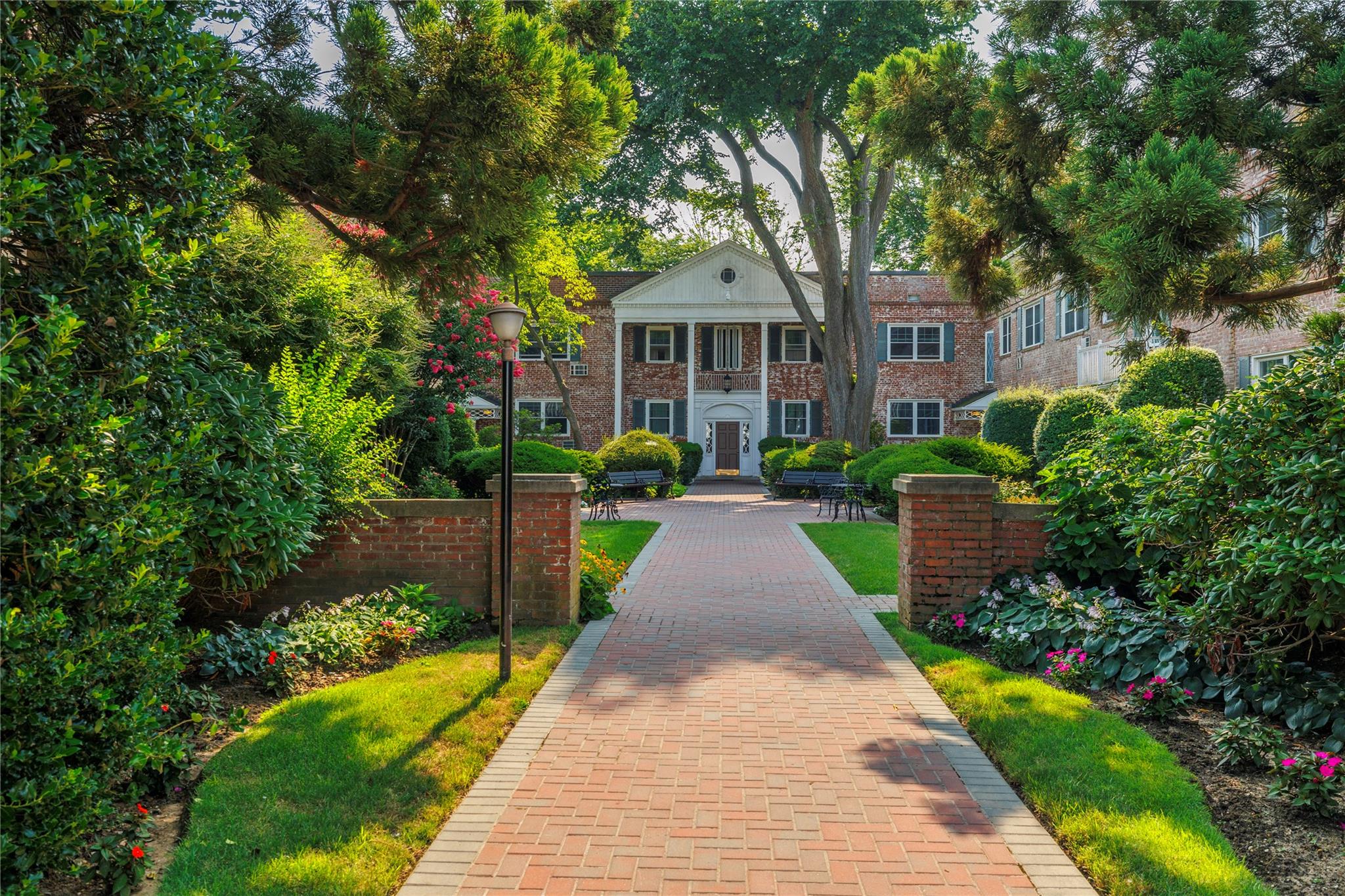 43 N Forest Avenue # E 21, Rockville Centre, NY 11570