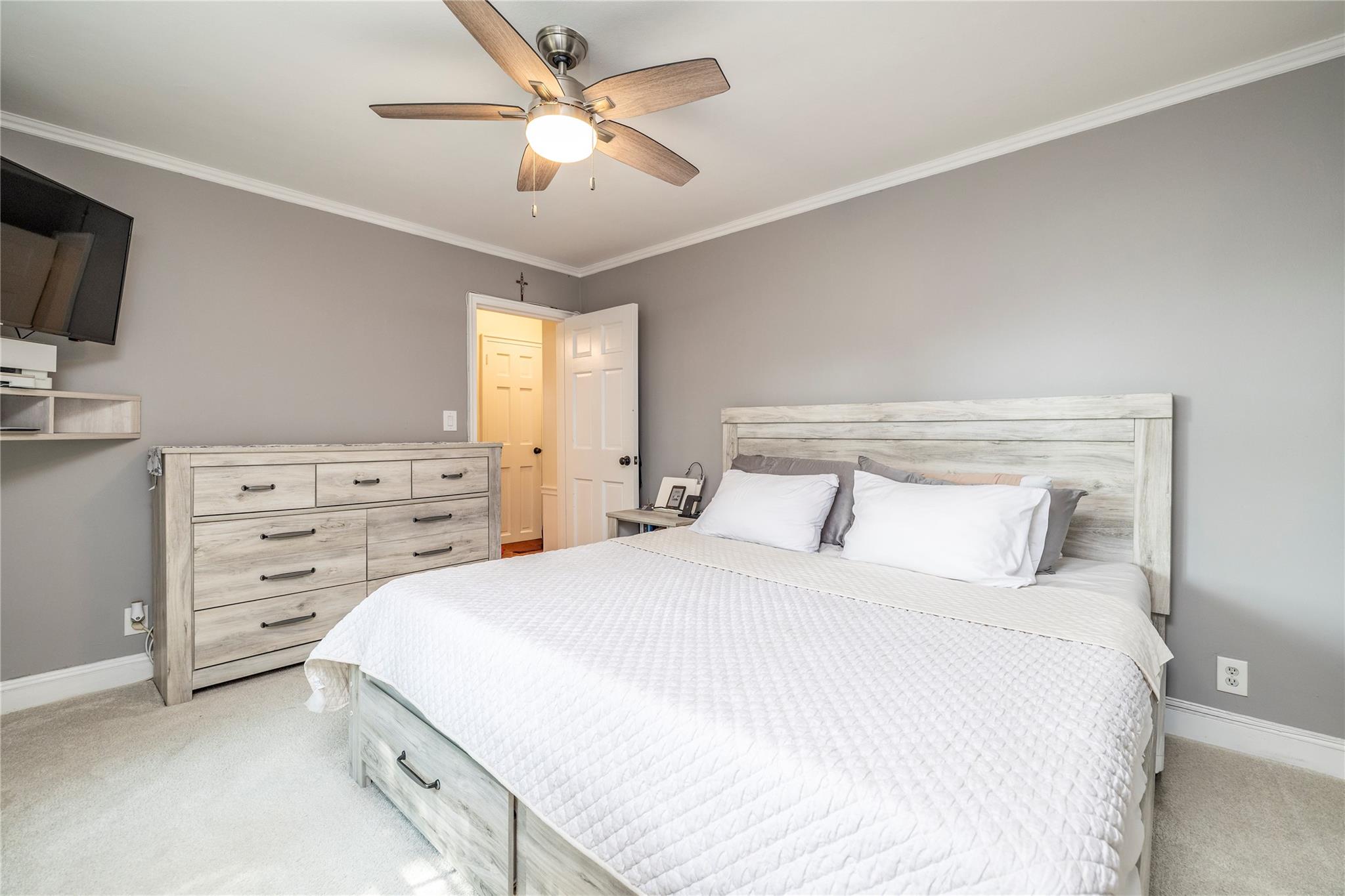 43 N Forest Avenue # E 21, Rockville Centre, NY 11570