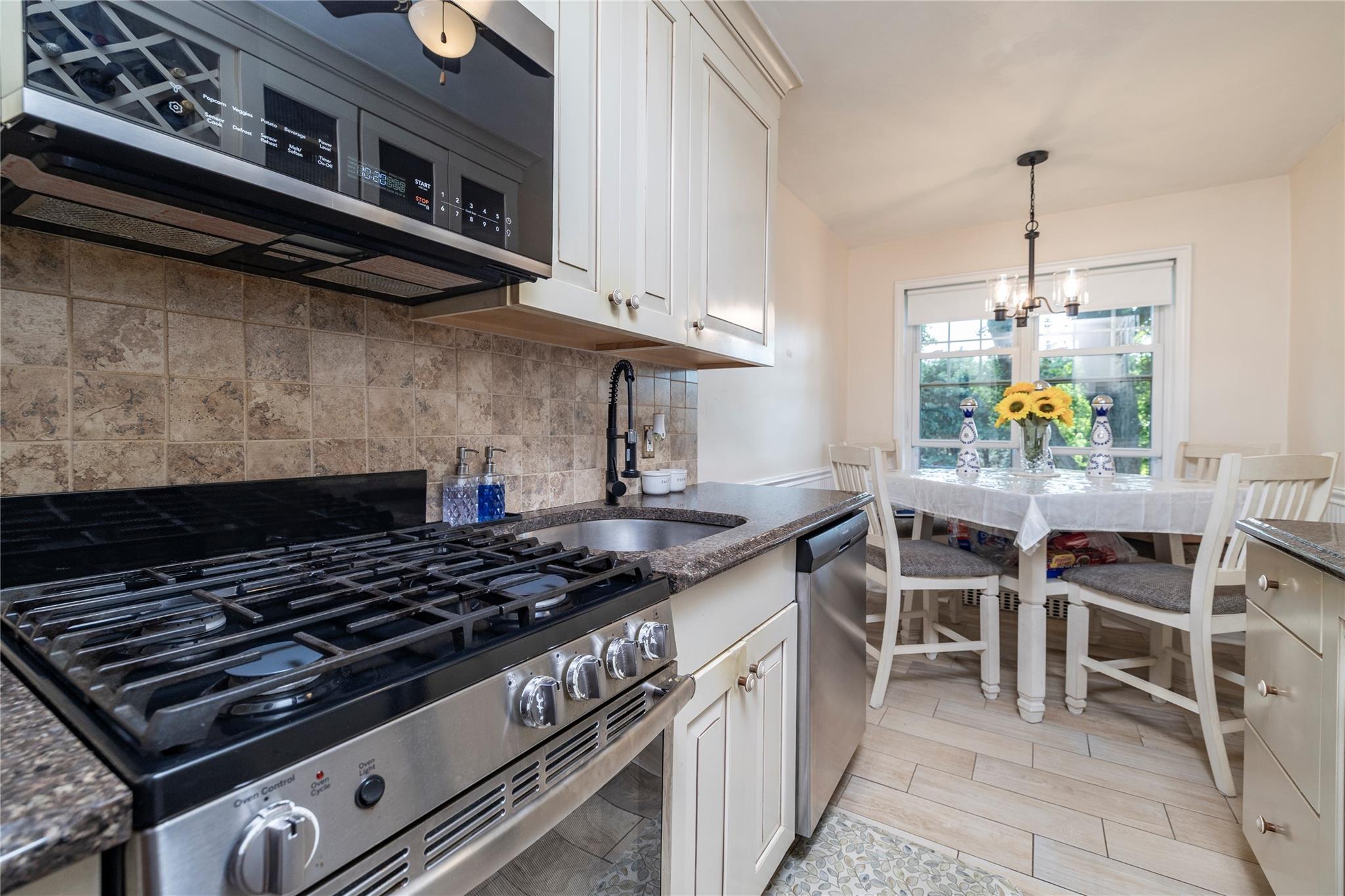 43 N Forest Avenue # E 21, Rockville Centre, NY 11570