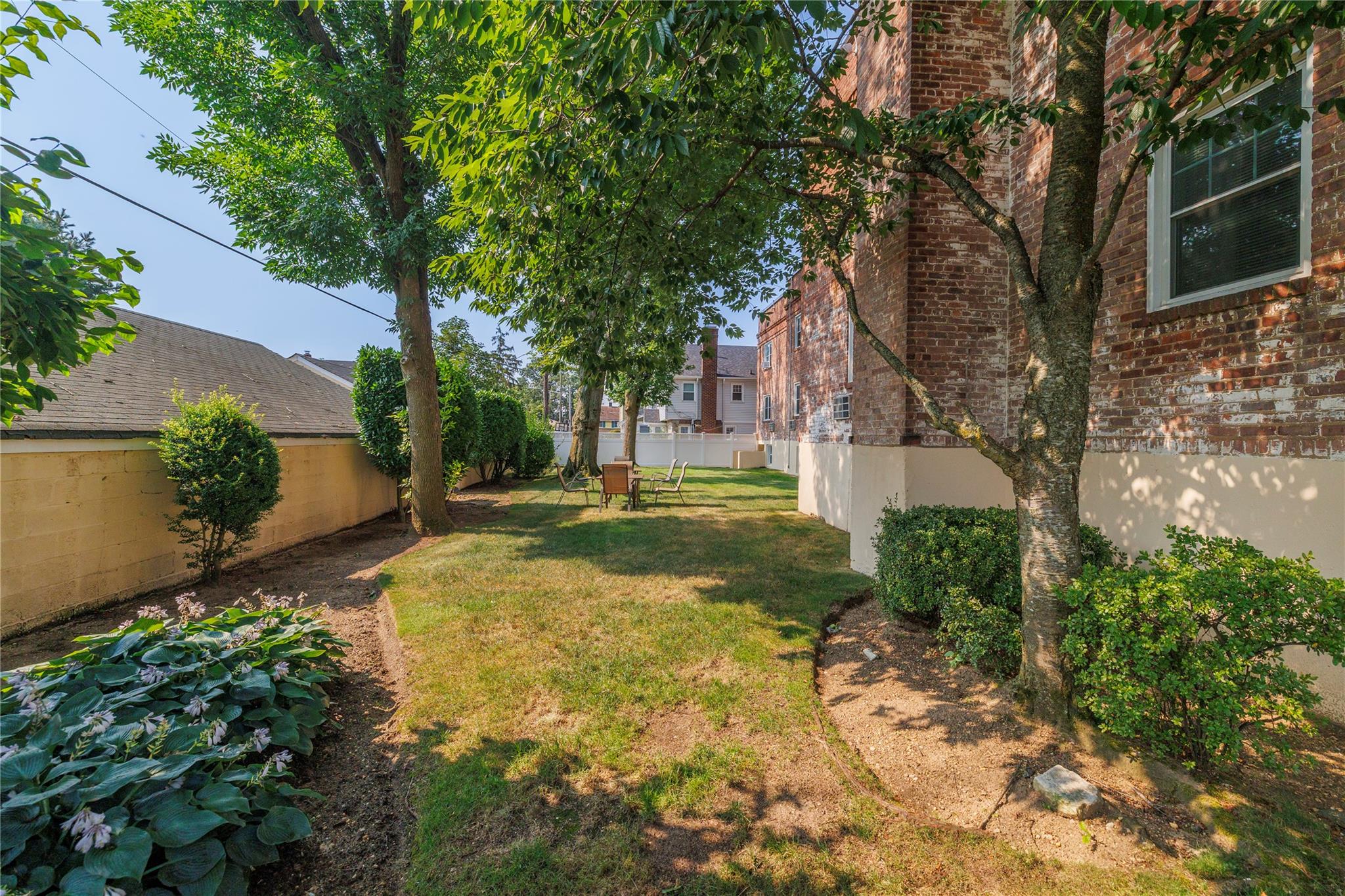 43 N Forest Avenue # E 21, Rockville Centre, NY 11570