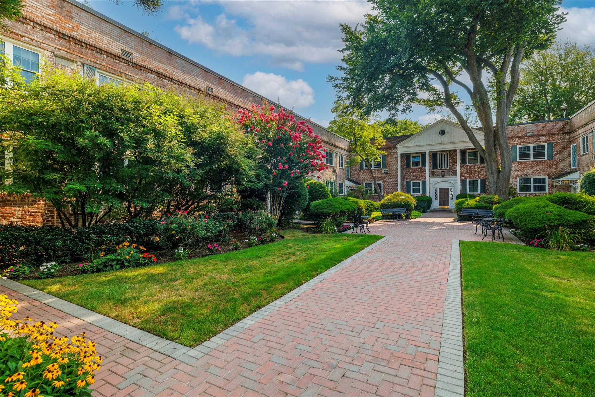 43 N Forest Avenue # E 21, Rockville Centre, NY 11570