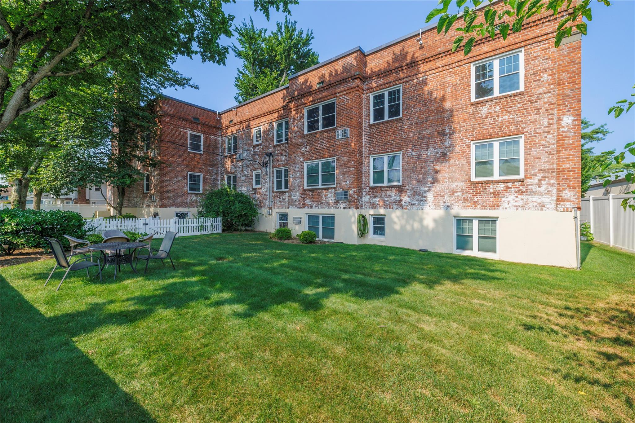 43 N Forest Avenue # E 21, Rockville Centre, NY 11570