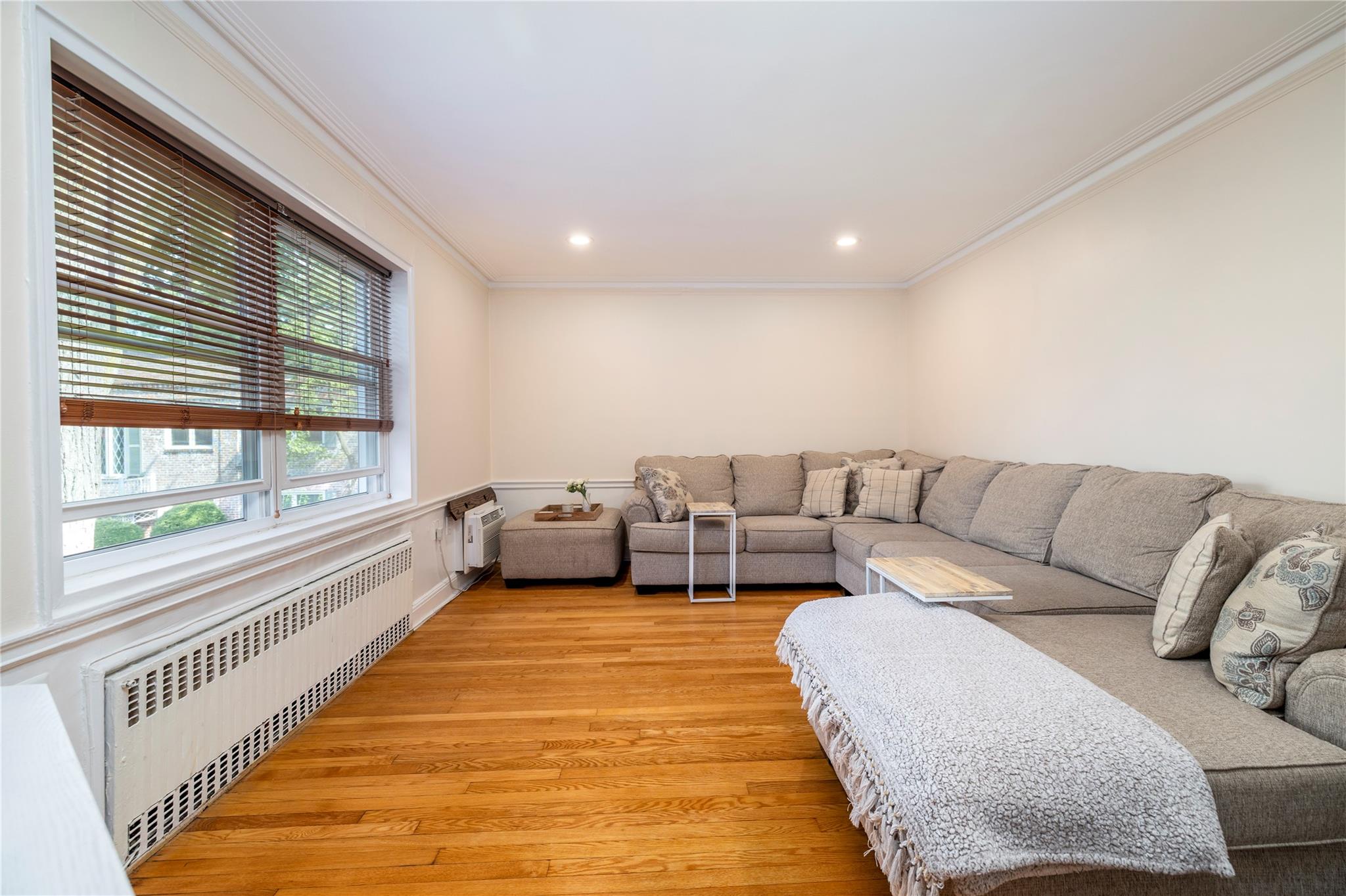 43 N Forest Avenue # E 21, Rockville Centre, NY 11570