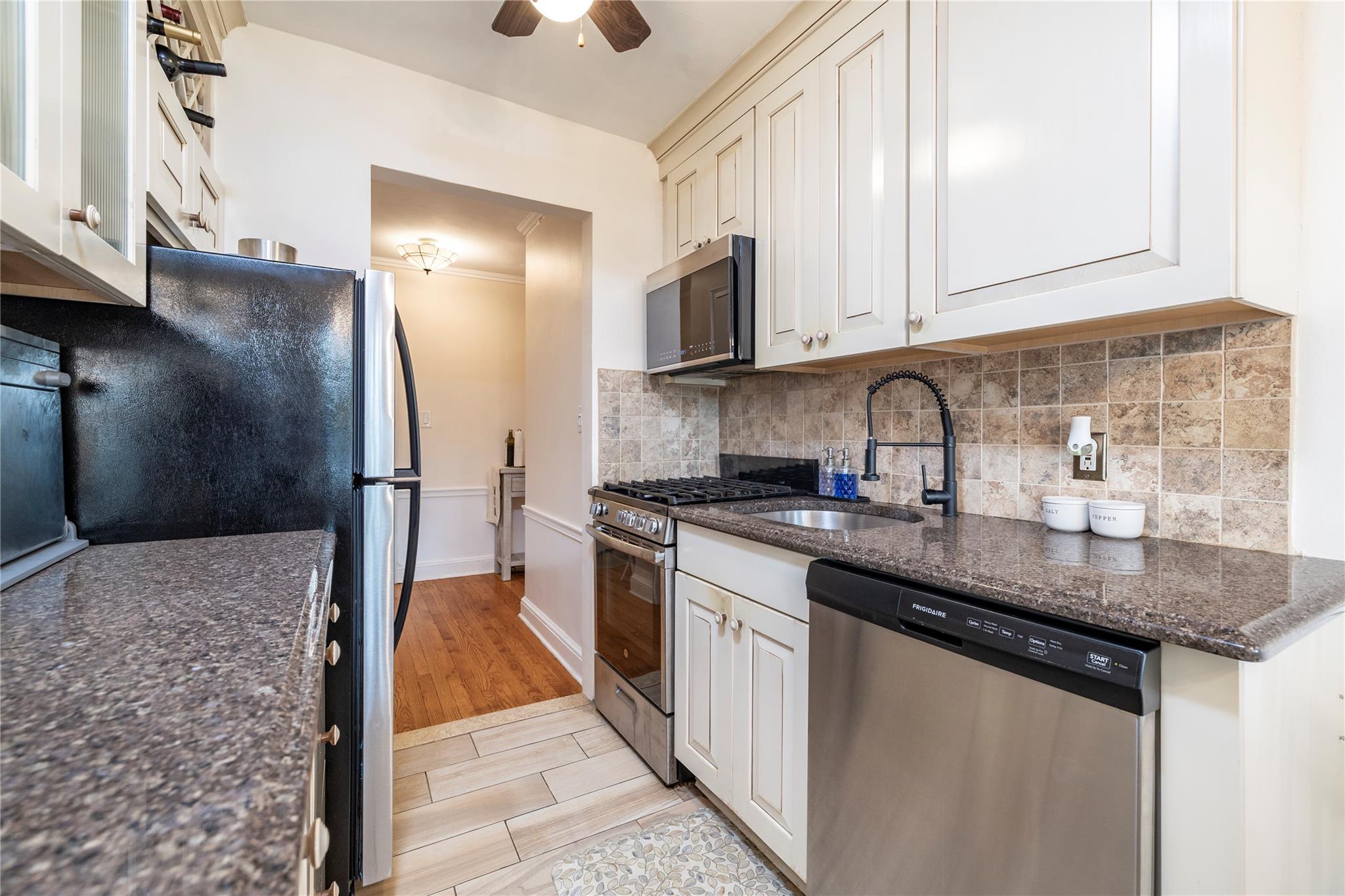 43 N Forest Avenue # E 21, Rockville Centre, NY 11570