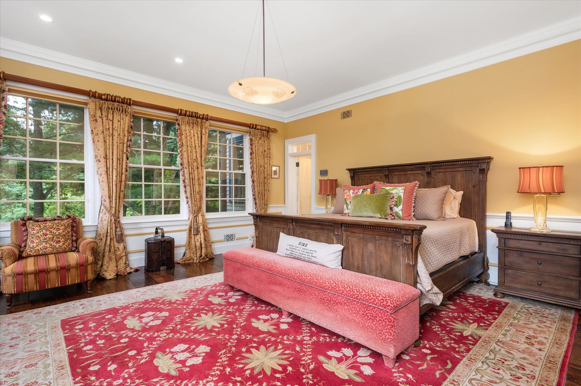 4 Clock Tower Lane, Old Westbury, NY 11568