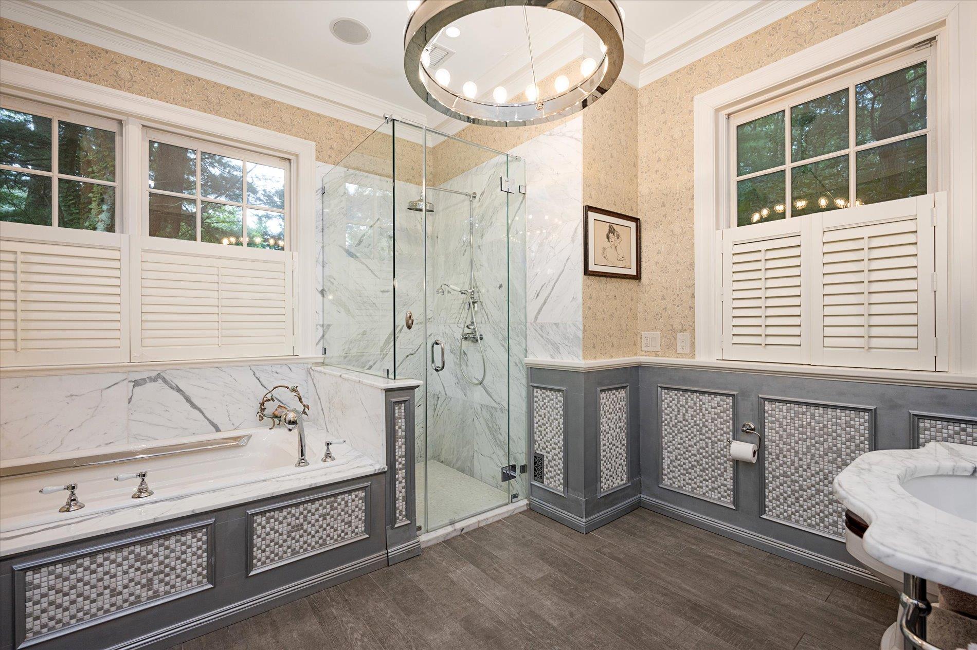 4 Clock Tower Lane, Old Westbury, NY 11568