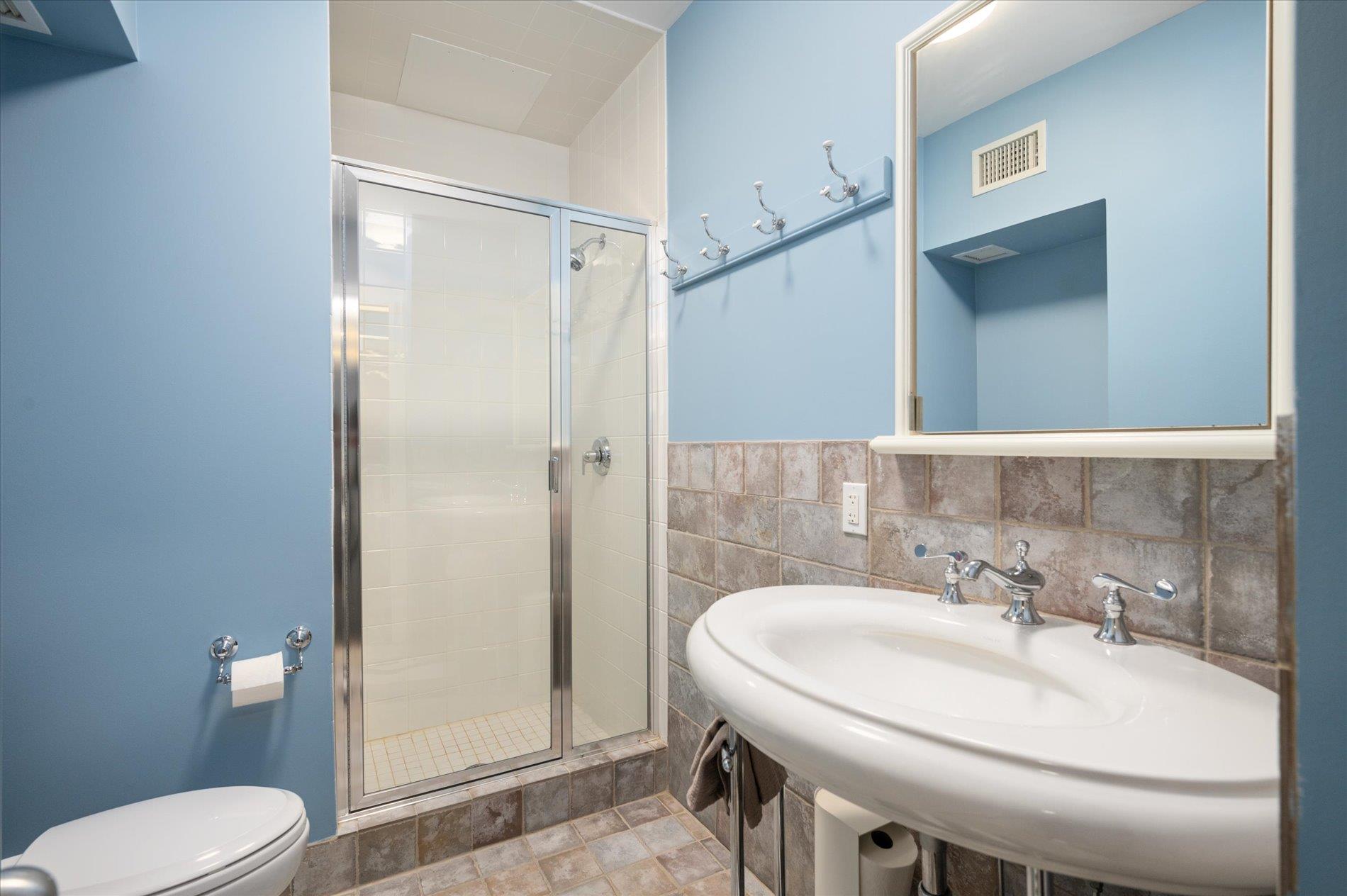 4 Clock Tower Lane, Old Westbury, NY 11568