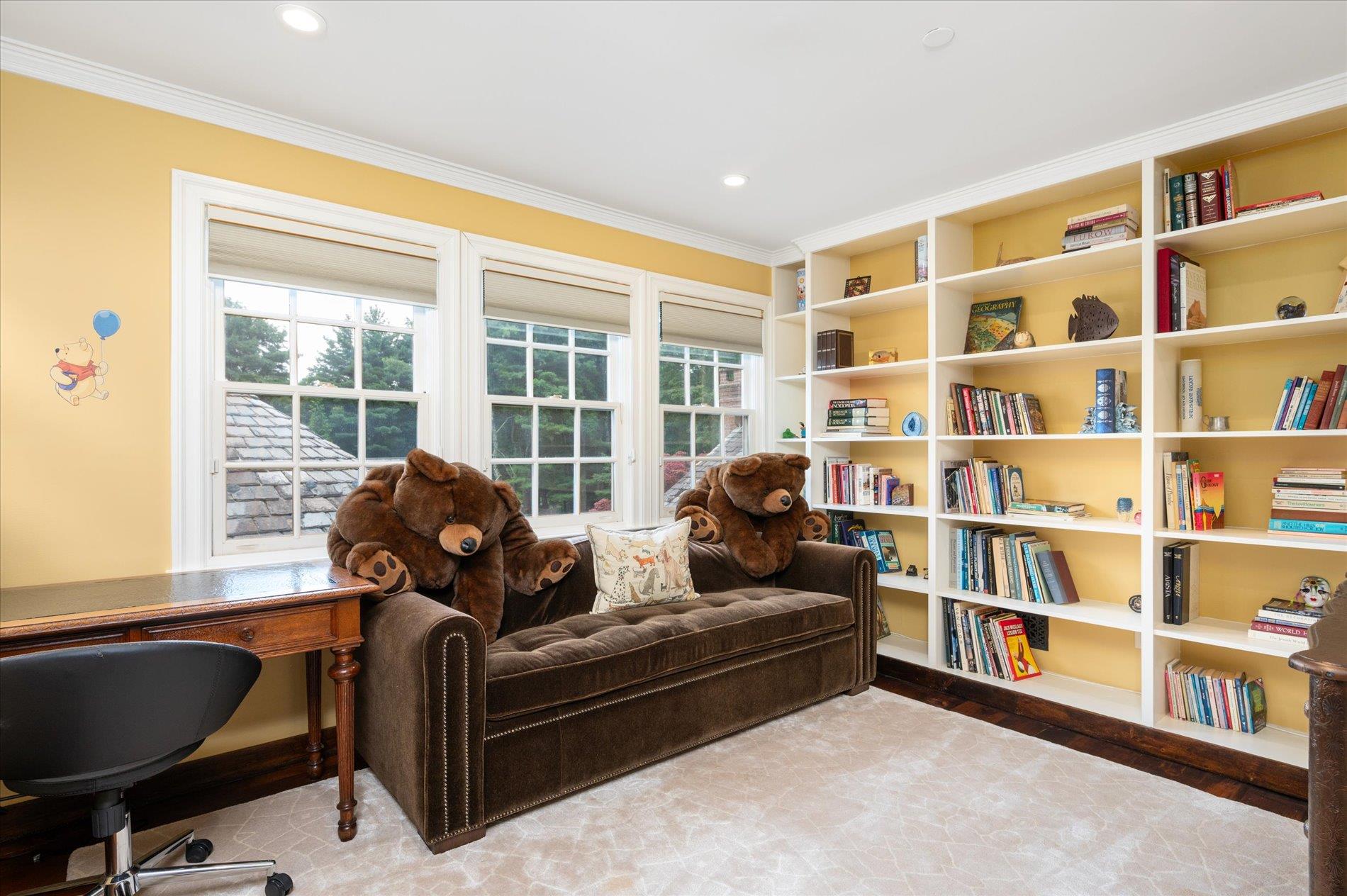 4 Clock Tower Lane, Old Westbury, NY 11568