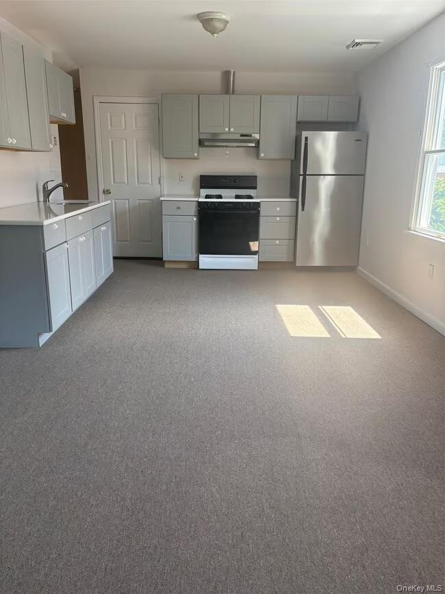 679 A Montauk Highway, Oakdale, NY 11769