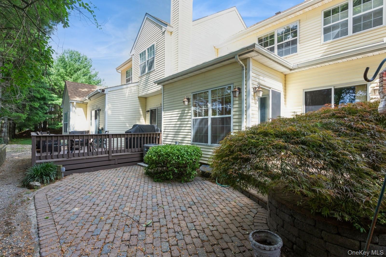 125 Cinnamon Court, Melville, NY 11747