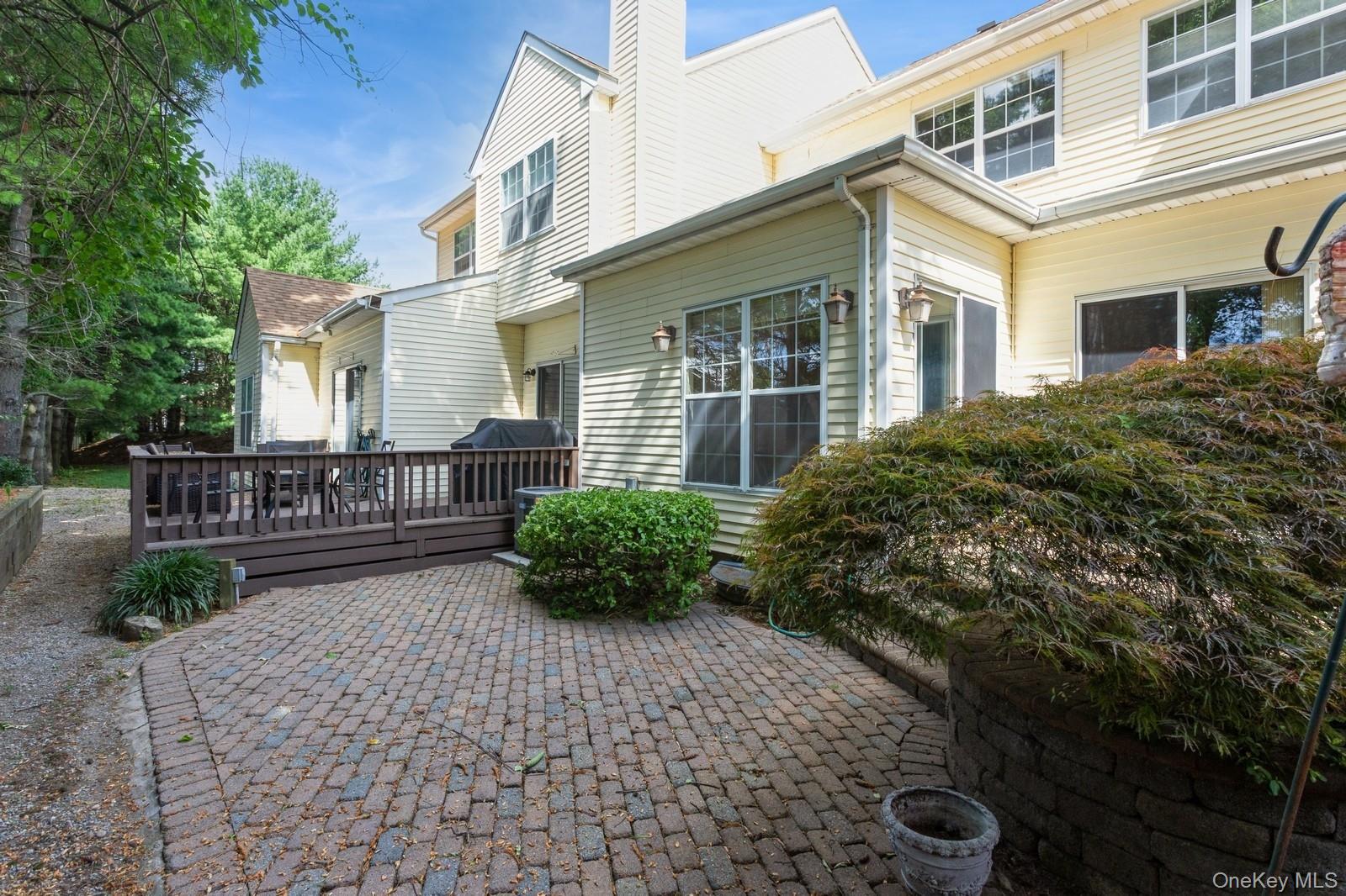 125 Cinnamon Court, Melville, NY 11747