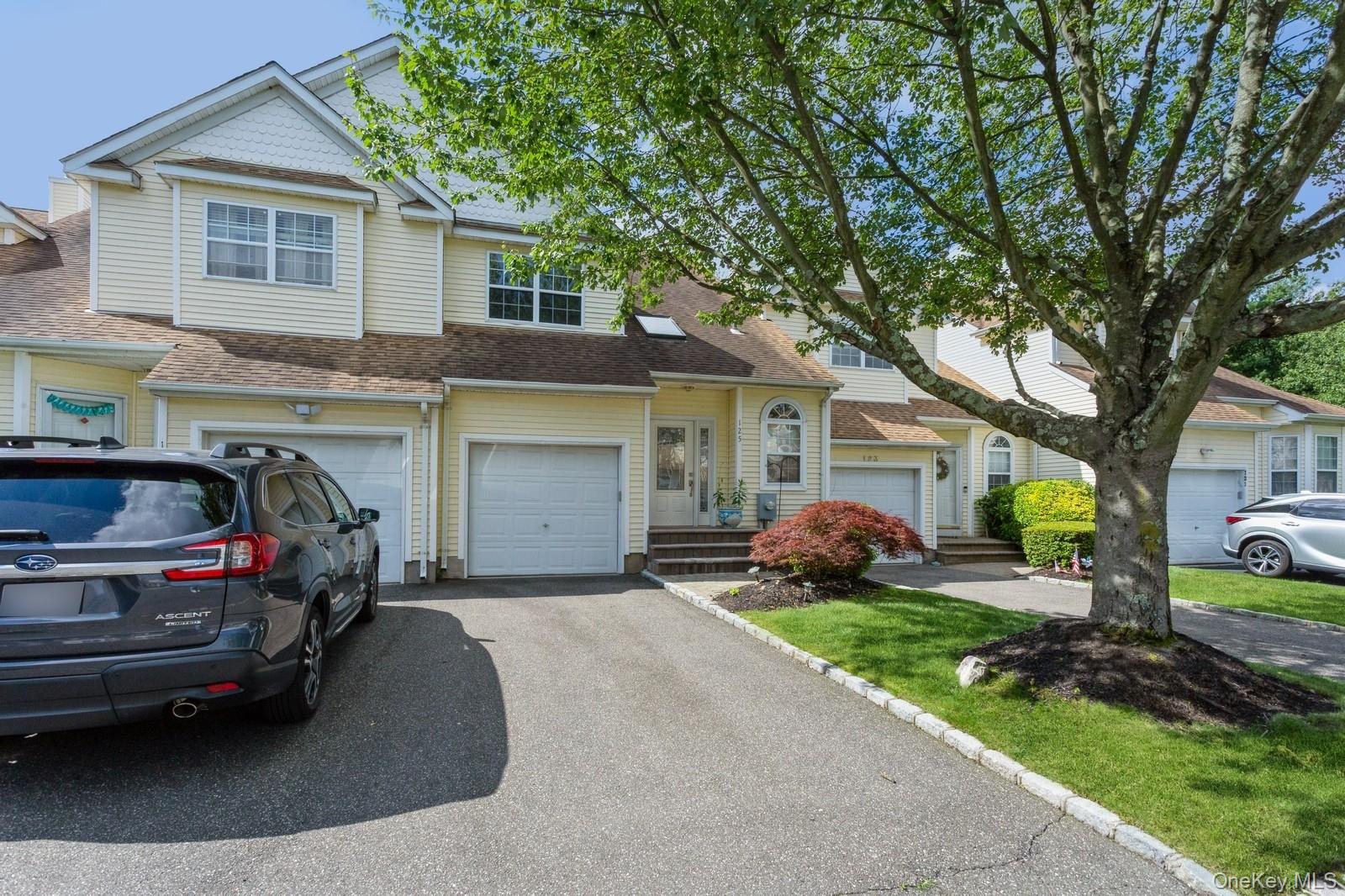 125 Cinnamon Court, Melville, NY 11747