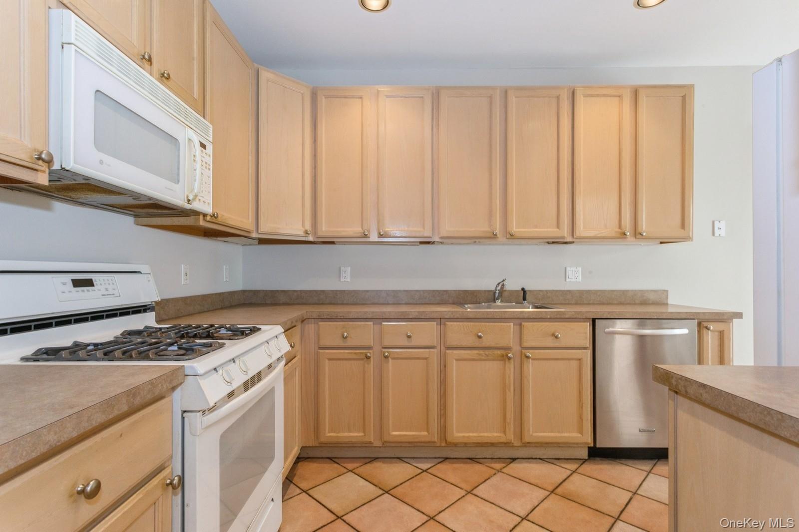 125 Cinnamon Court, Melville, NY 11747