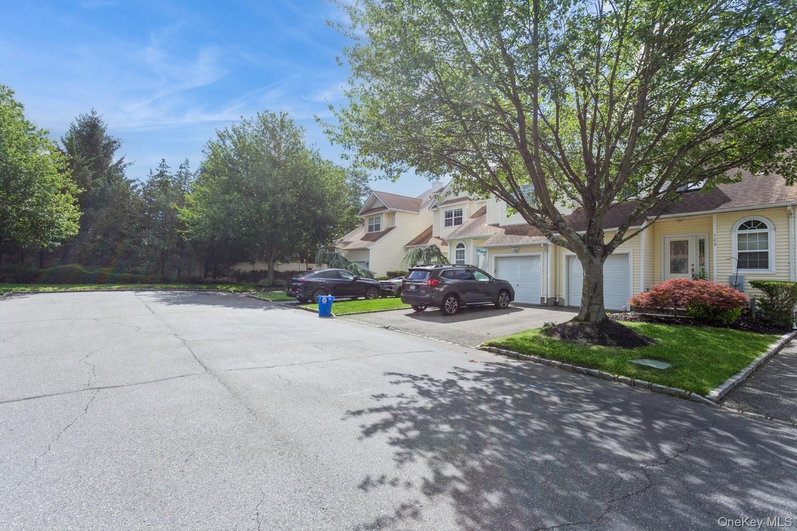 125 Cinnamon Court, Melville, NY 11747