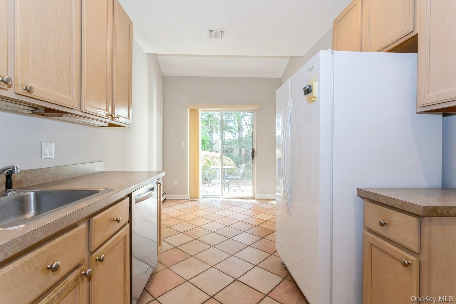 125 Cinnamon Court, Melville, NY 11747