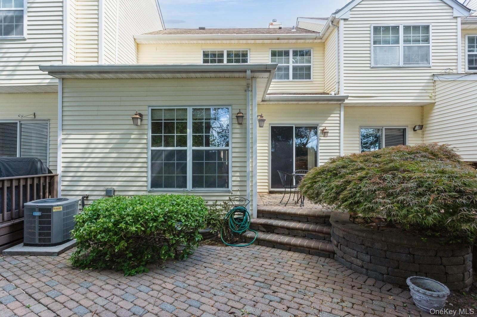 125 Cinnamon Court, Melville, NY 11747