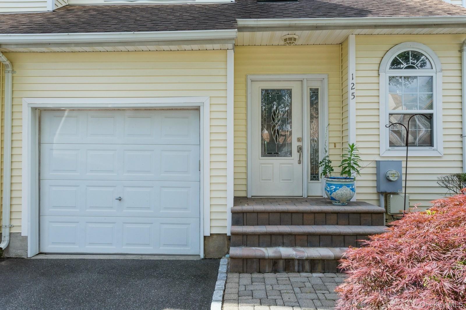 125 Cinnamon Court, Melville, NY 11747