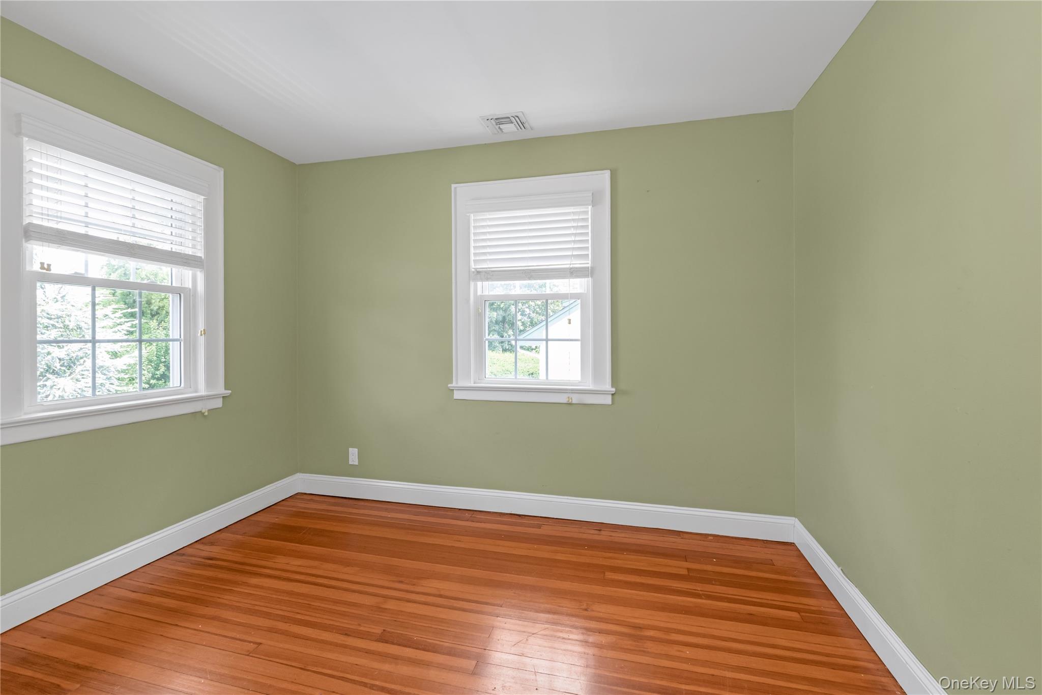 473 Lakeview Avenue, Rockville Centre, NY 11570