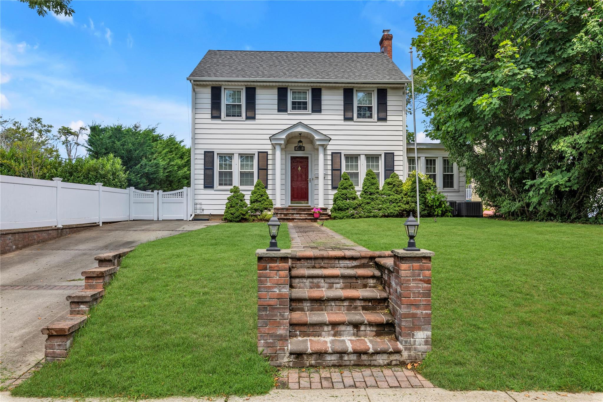 473 Lakeview Avenue, Rockville Centre, NY 11570