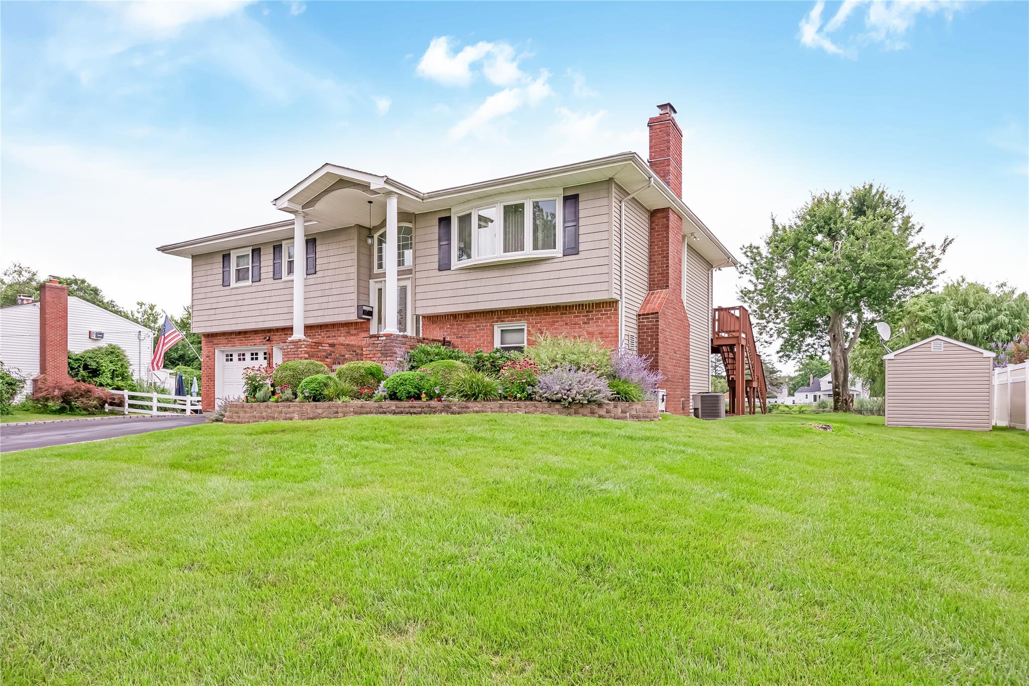 287 Cedar Avenue, Islip, NY 11751