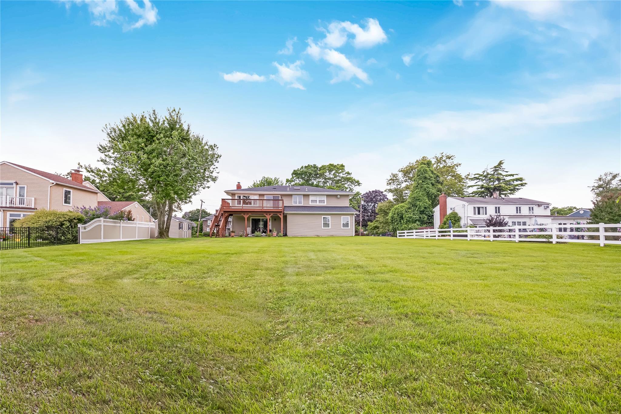 287 Cedar Avenue, Islip, NY 11751