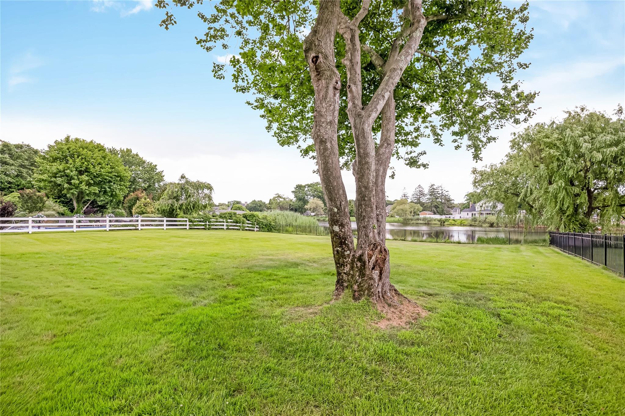 287 Cedar Avenue, Islip, NY 11751