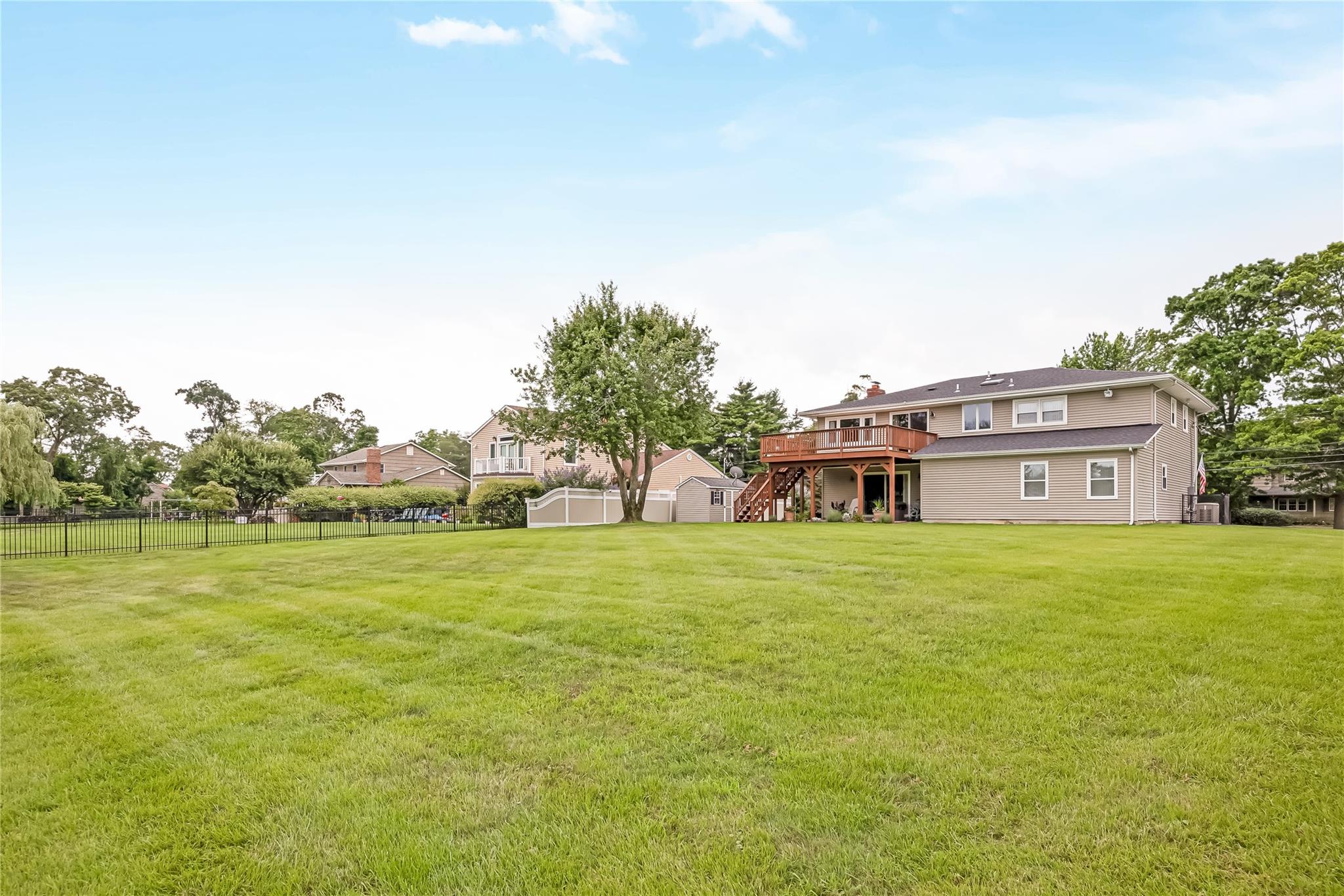 287 Cedar Avenue, Islip, NY 11751