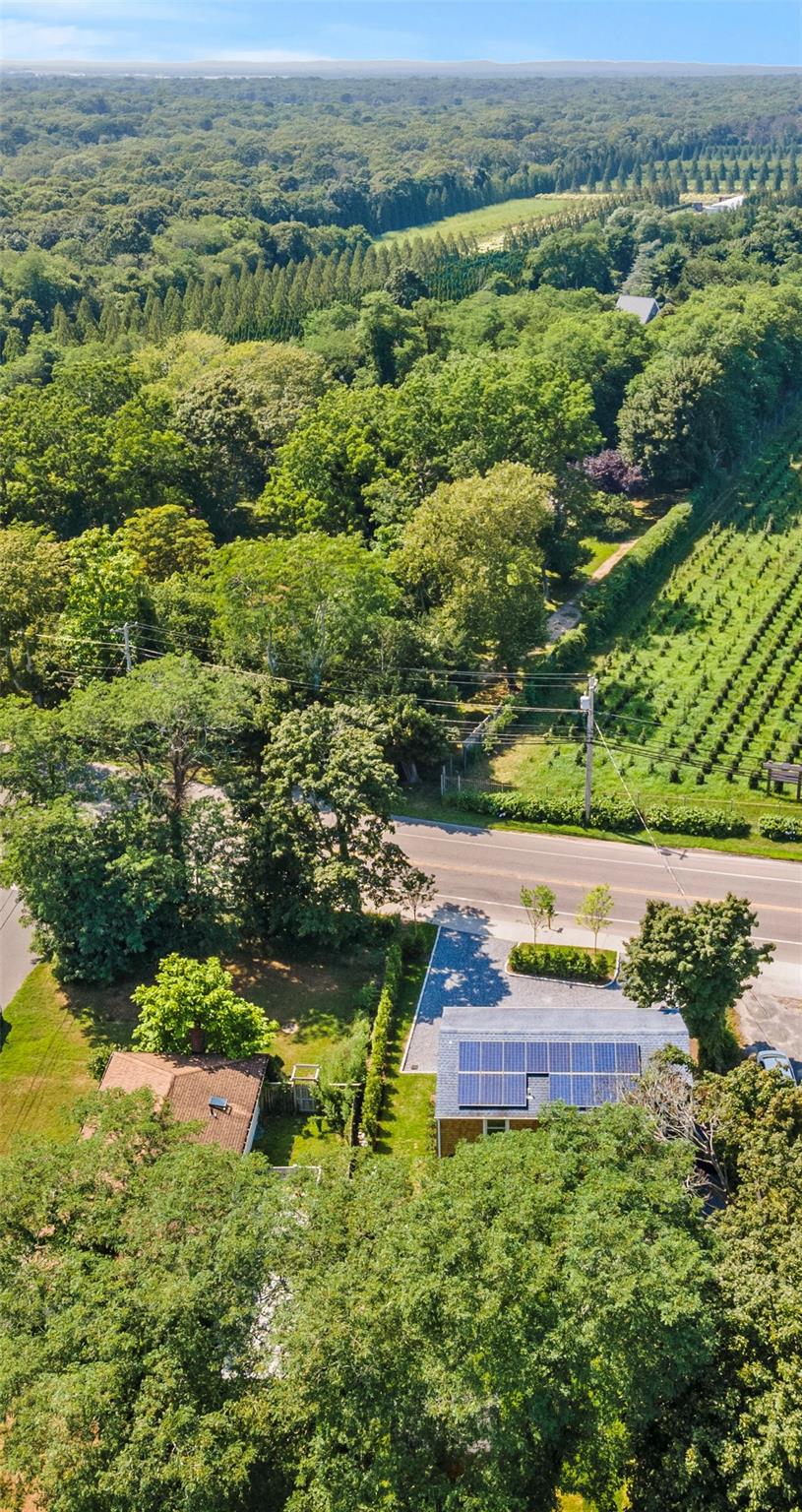 647 Montauk Highway, East Quogue, NY 11942