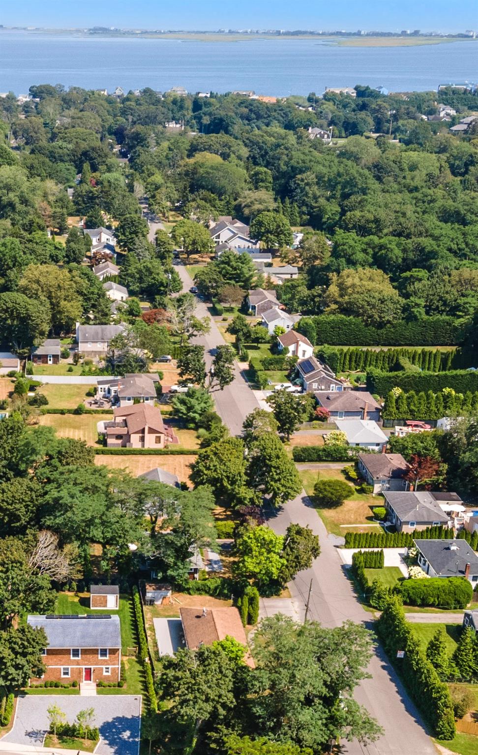 647 Montauk Highway, East Quogue, NY 11942