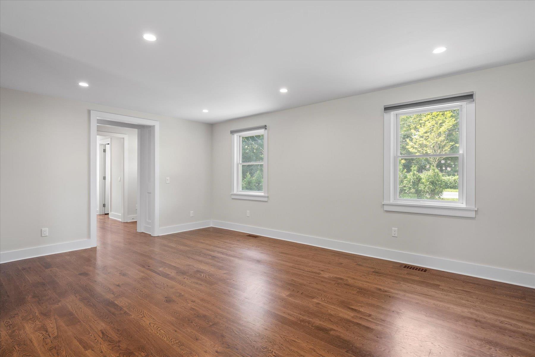 647 Montauk Highway, East Quogue, NY 11942