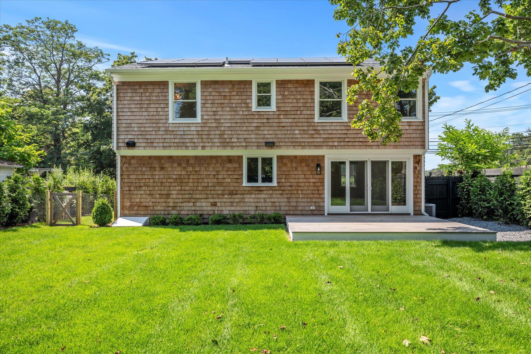 647 Montauk Highway, East Quogue, NY 11942