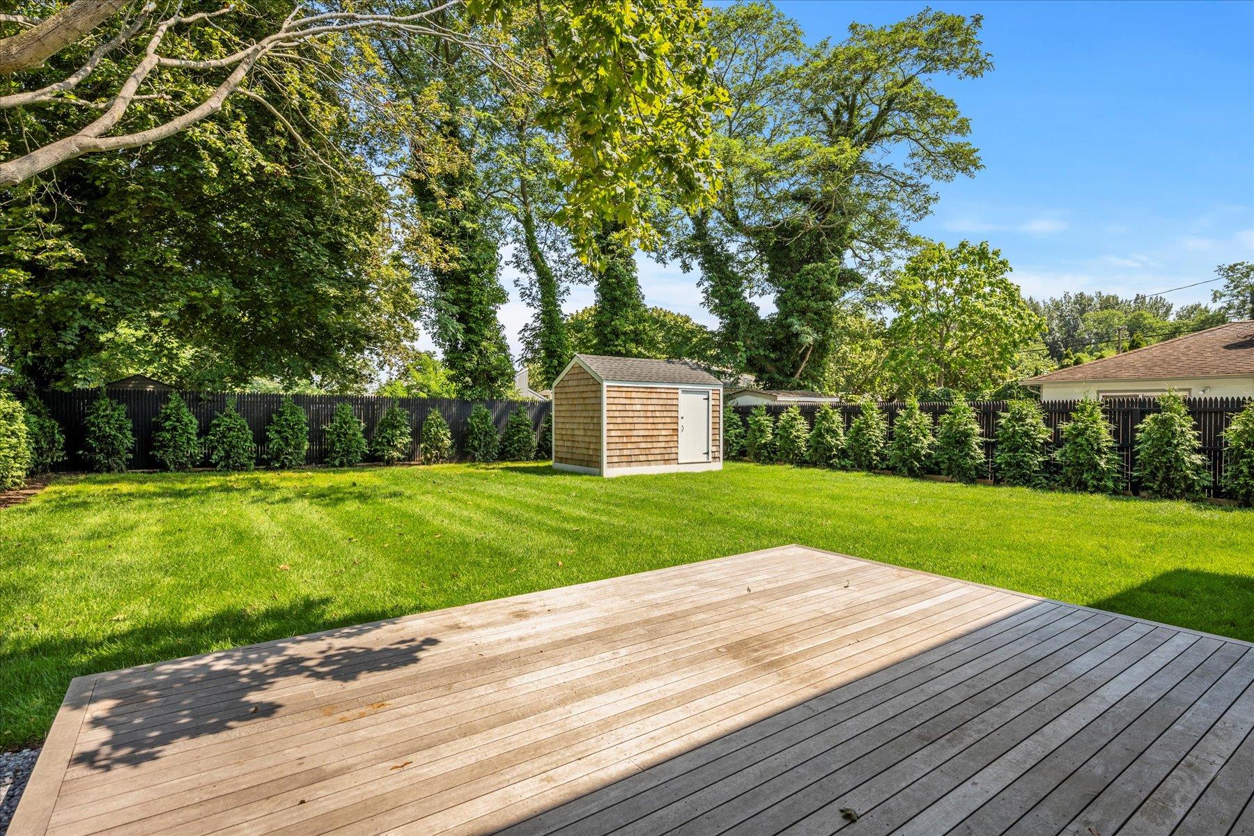 647 Montauk Highway, East Quogue, NY 11942