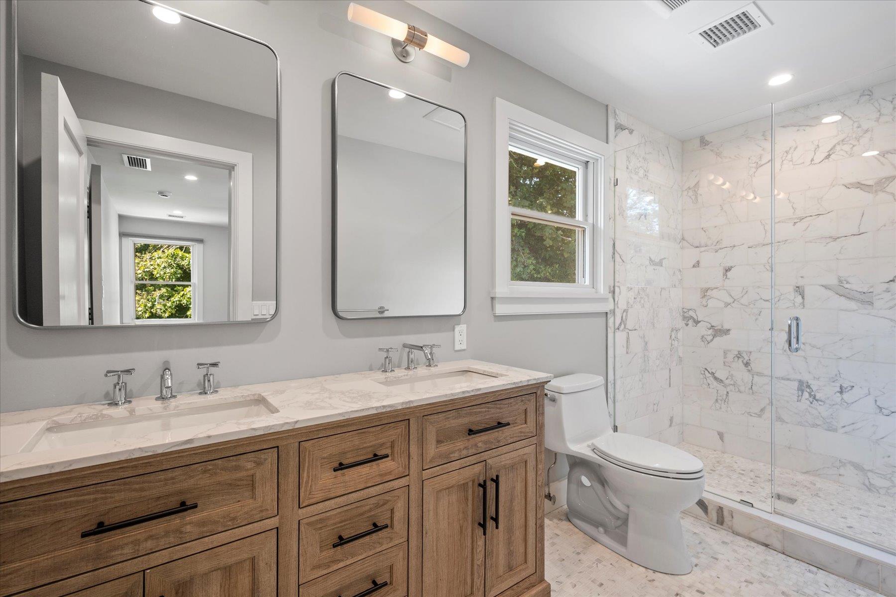 647 Montauk Highway, East Quogue, NY 11942