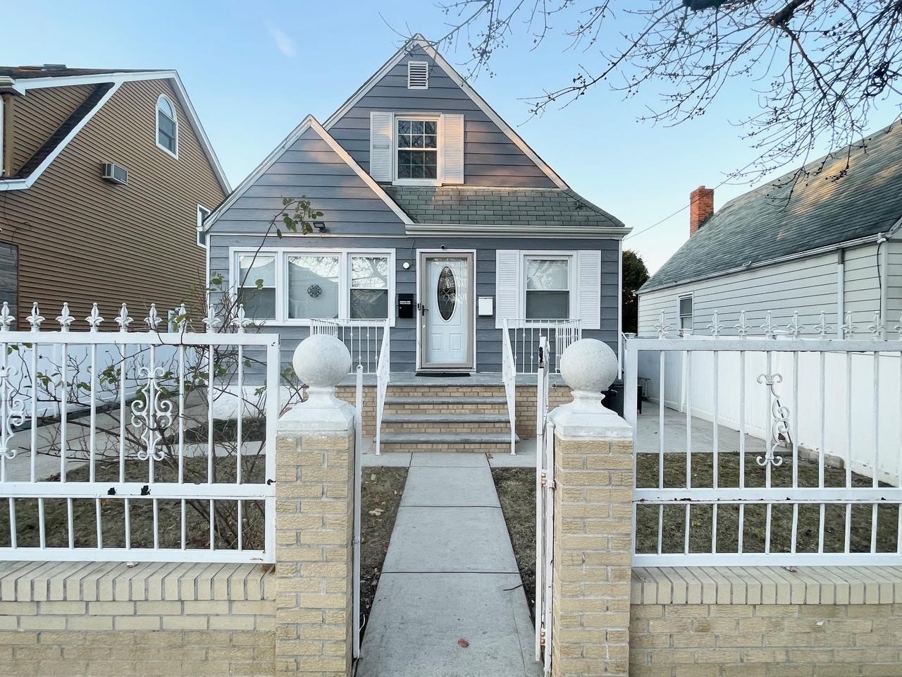 162-15 77 Avenue, Fresh Meadows, NY 11366