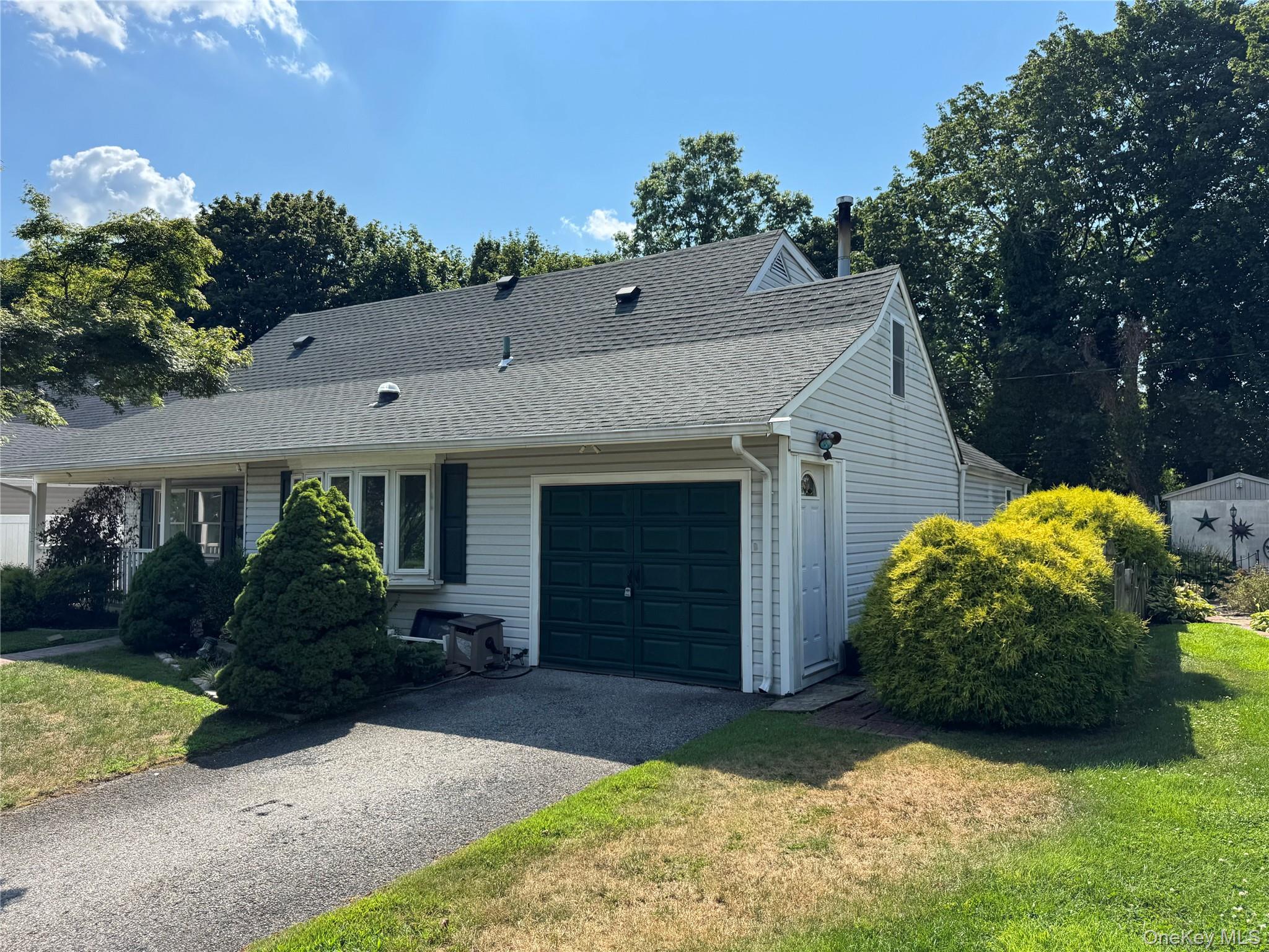 332 Jamaica Boulevard, Carle Place, NY 11514