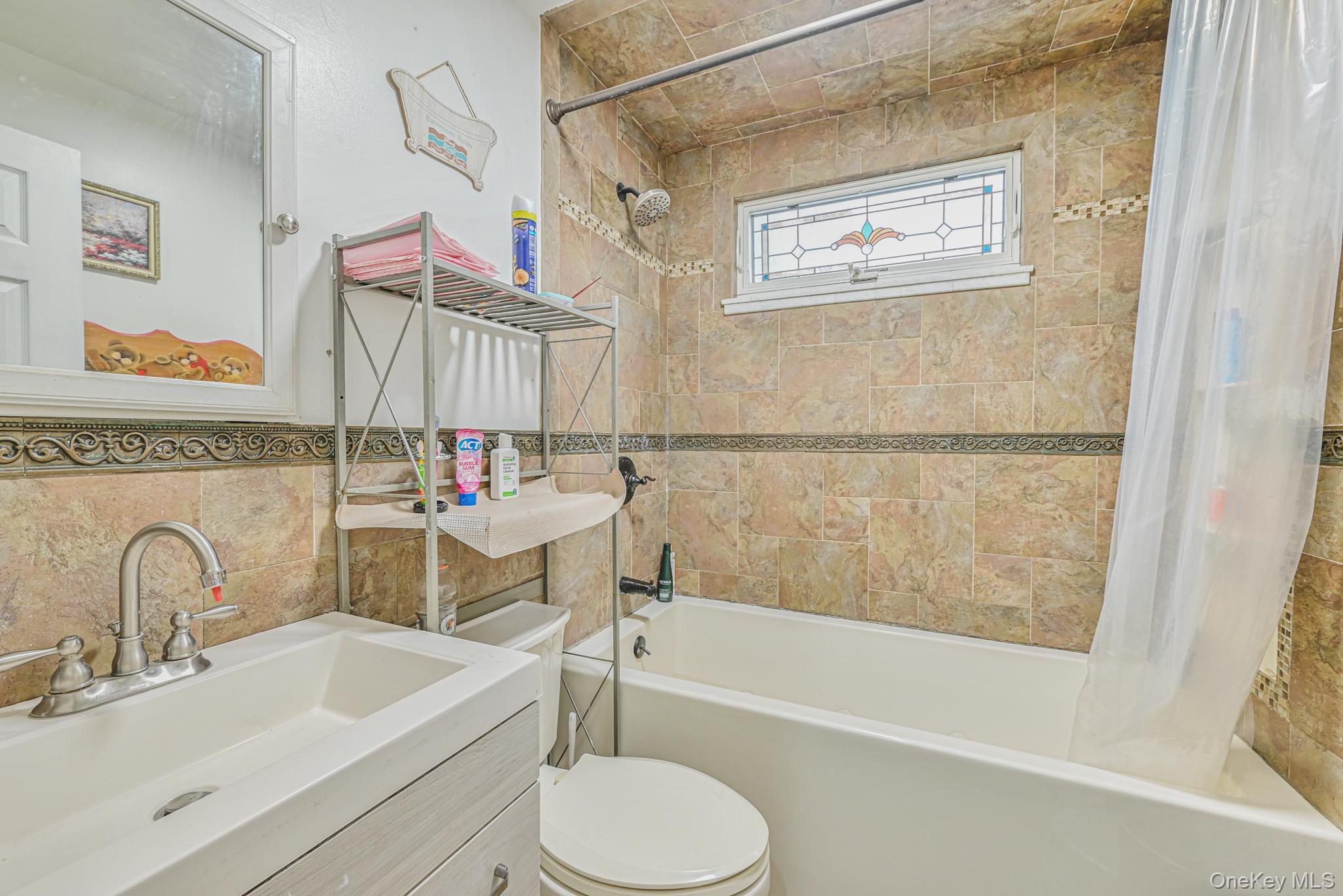 216 Home Street, Valley Stream, NY 11580