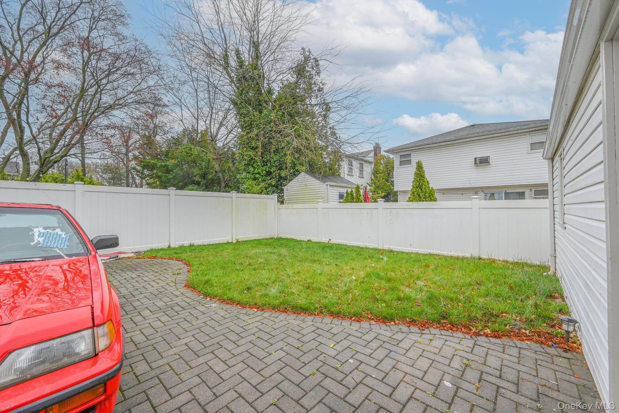 216 Home Street, Valley Stream, NY 11580