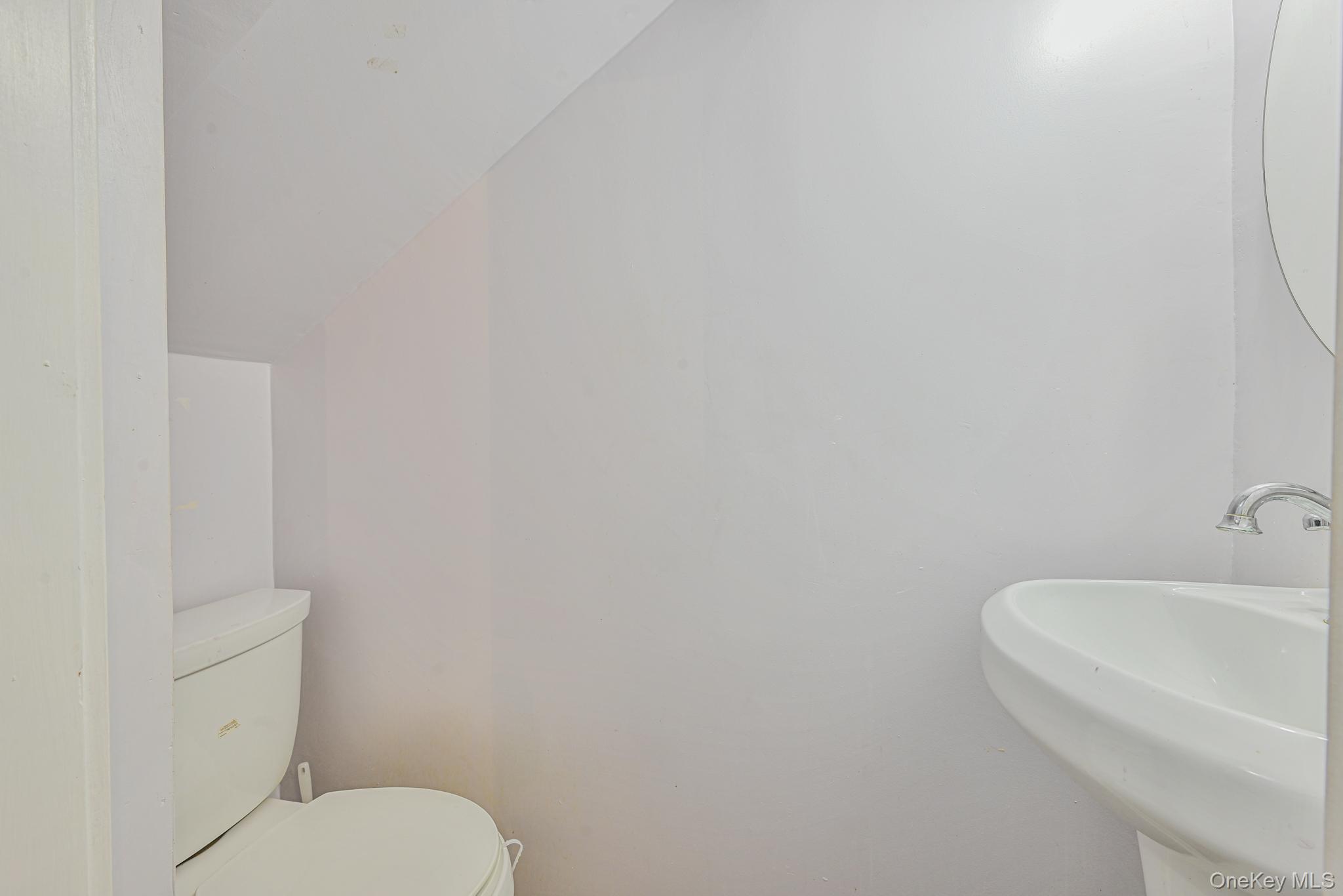 216 Home Street, Valley Stream, NY 11580