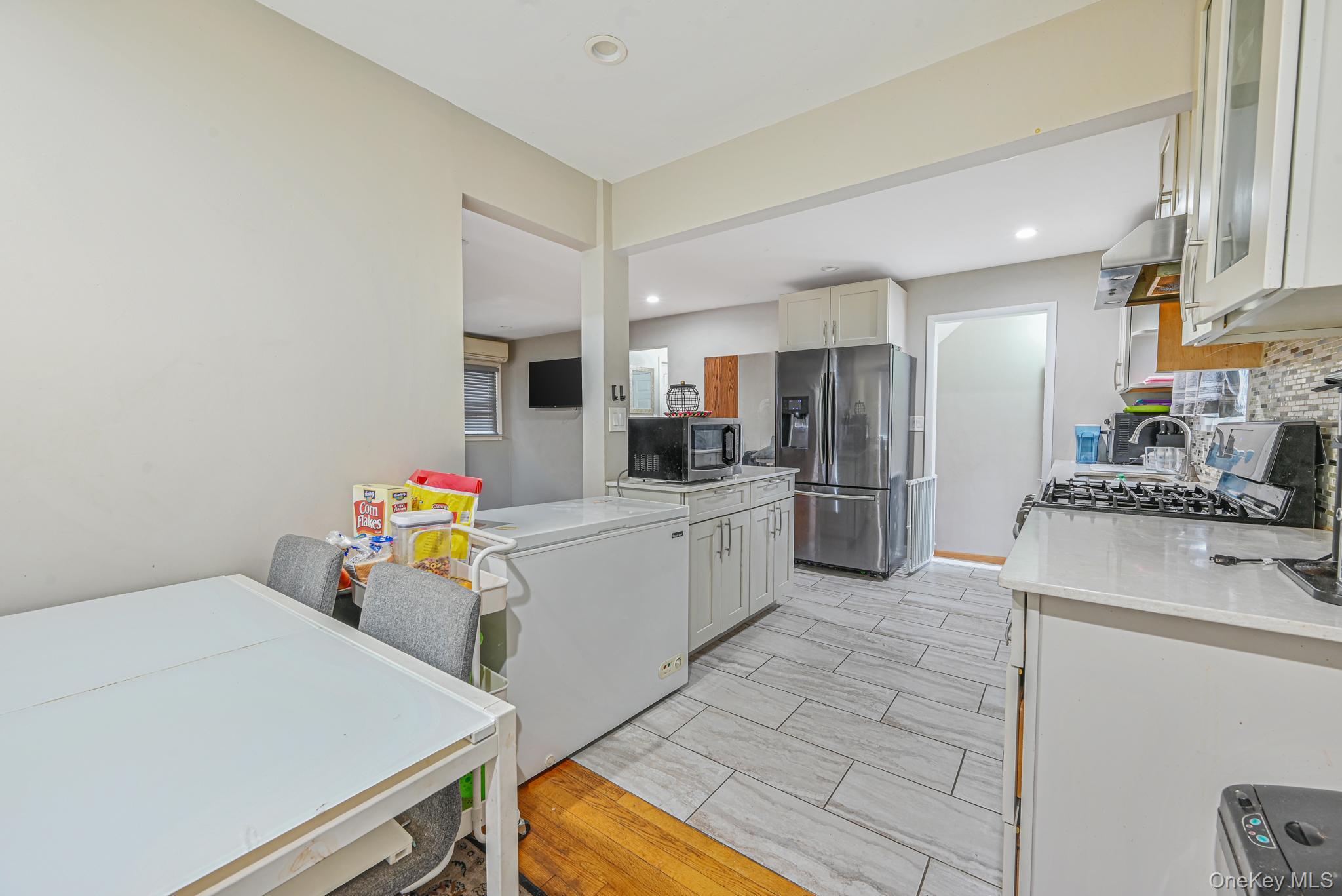 216 Home Street, Valley Stream, NY 11580