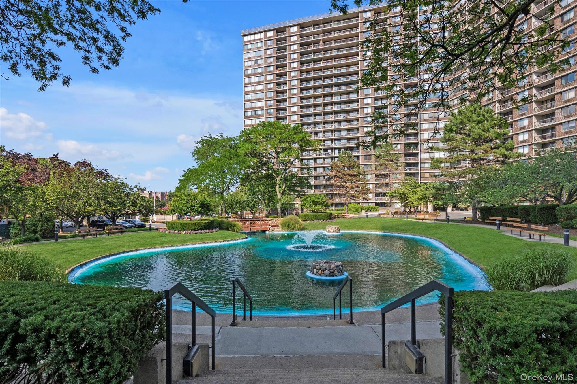 1 Bay Club Drive # 8J, Bayside, NY 11360