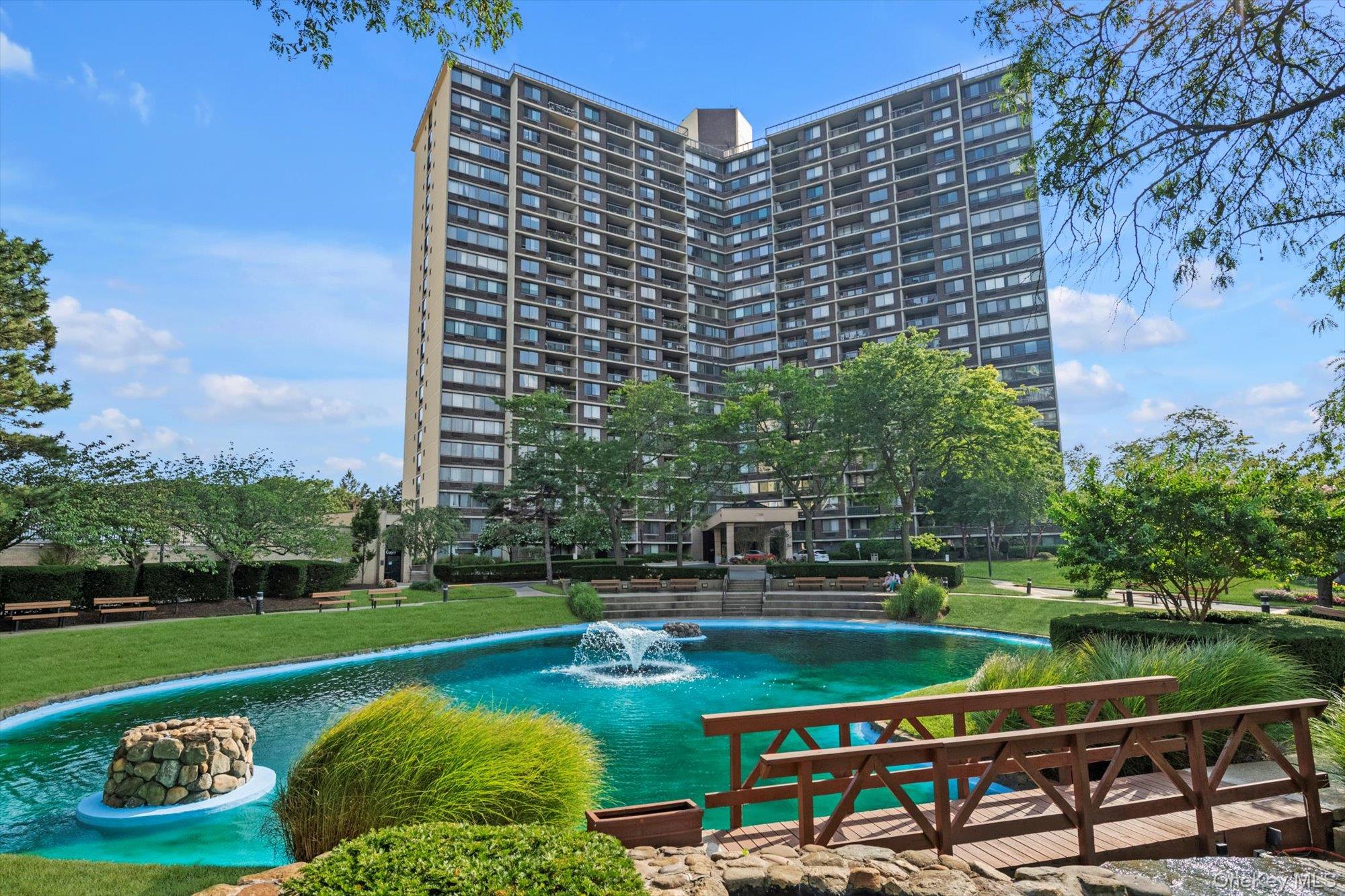 1 Bay Club Drive # 8J, Bayside, NY 11360