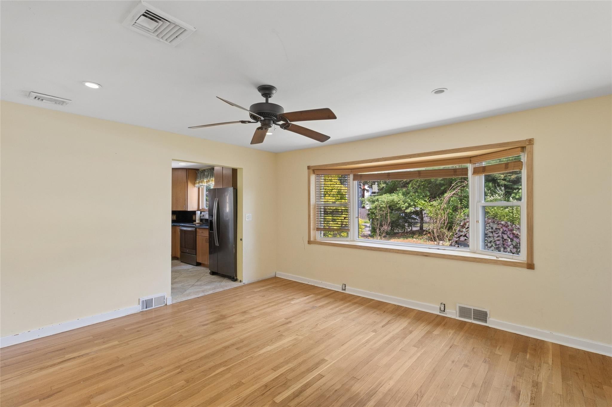 8 Cleary Road, Ronkonkoma, NY 11779