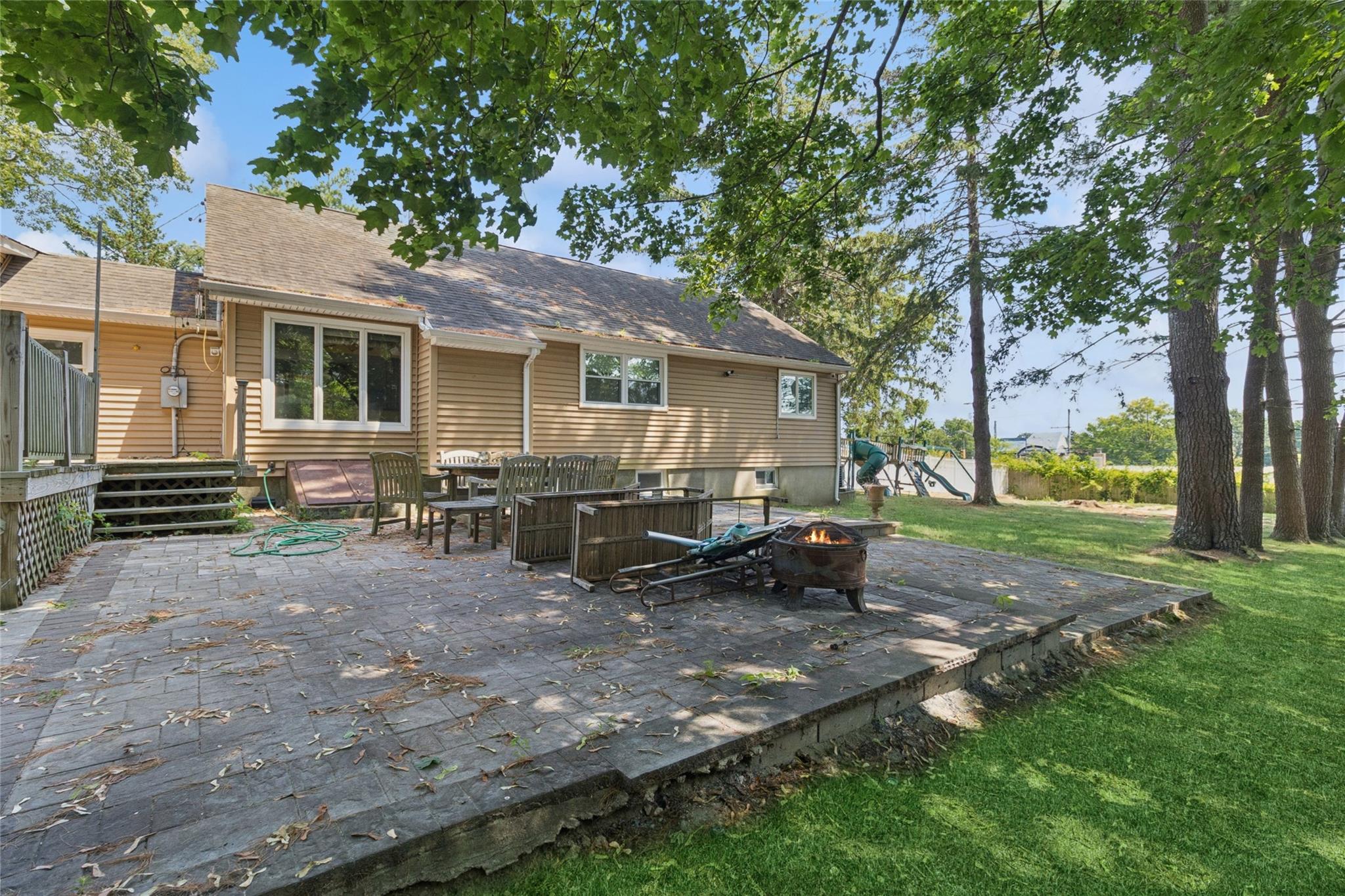 8 Cleary Road, Ronkonkoma, NY 11779