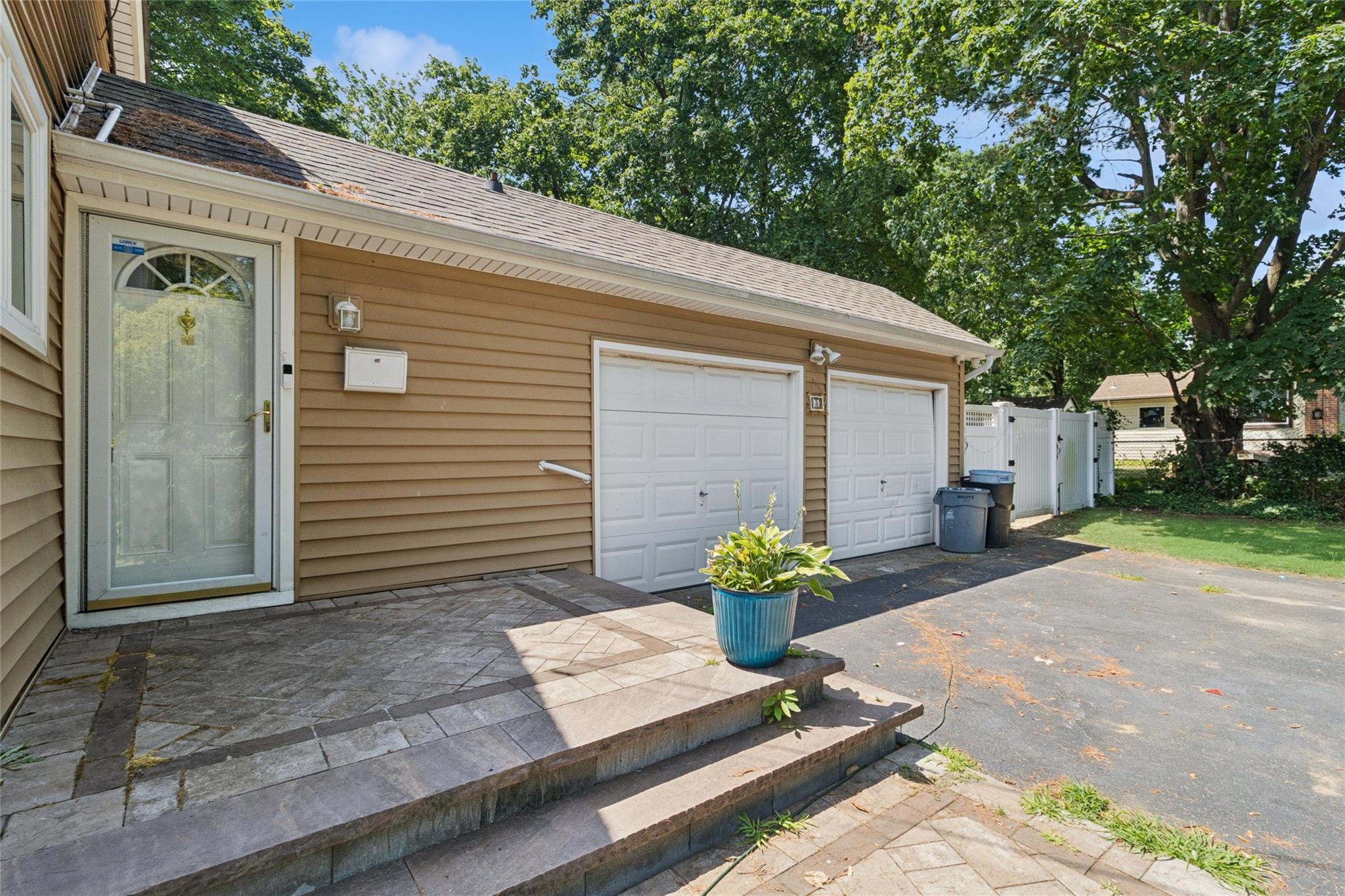 8 Cleary Road, Ronkonkoma, NY 11779