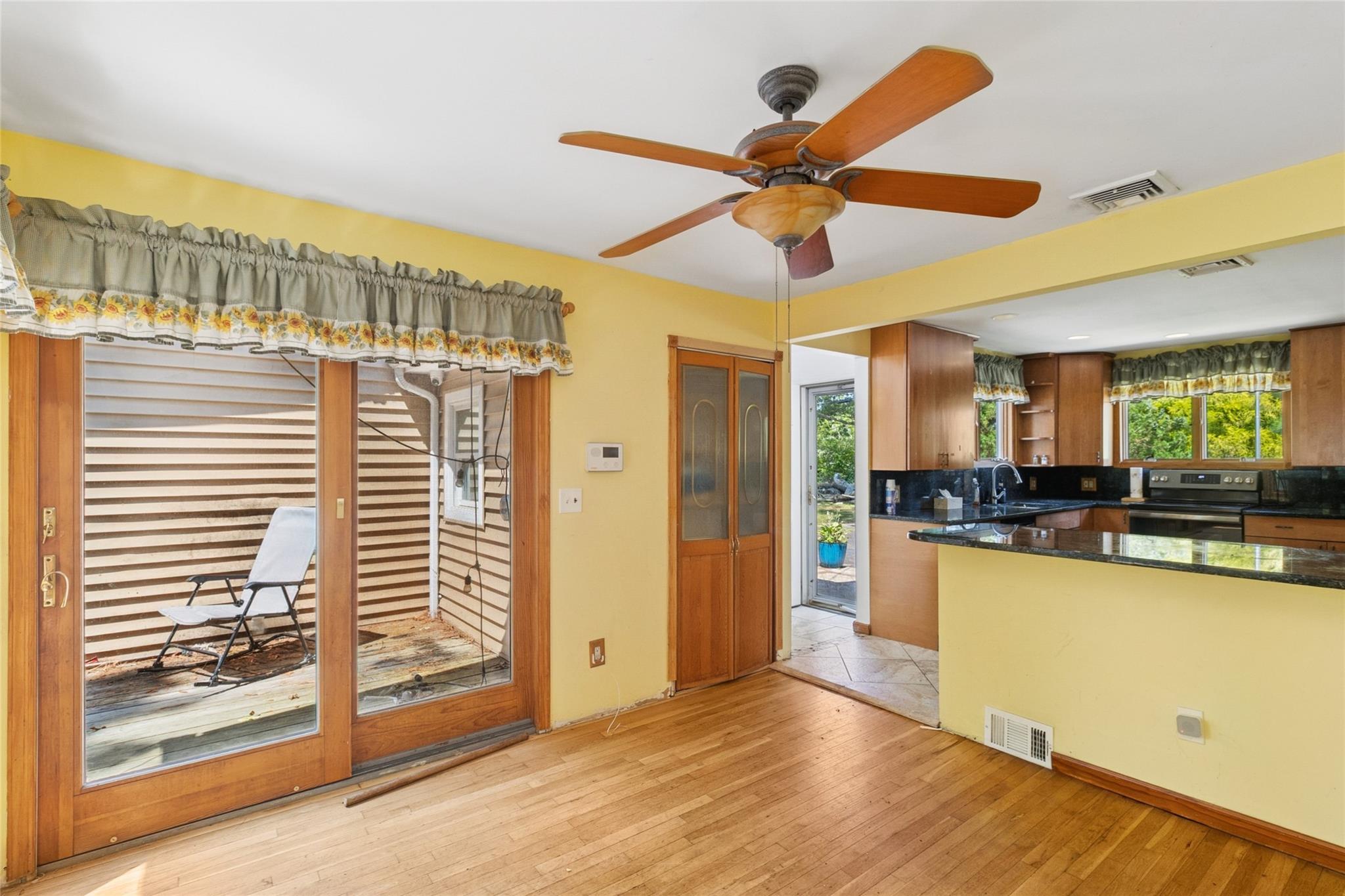 8 Cleary Road, Ronkonkoma, NY 11779