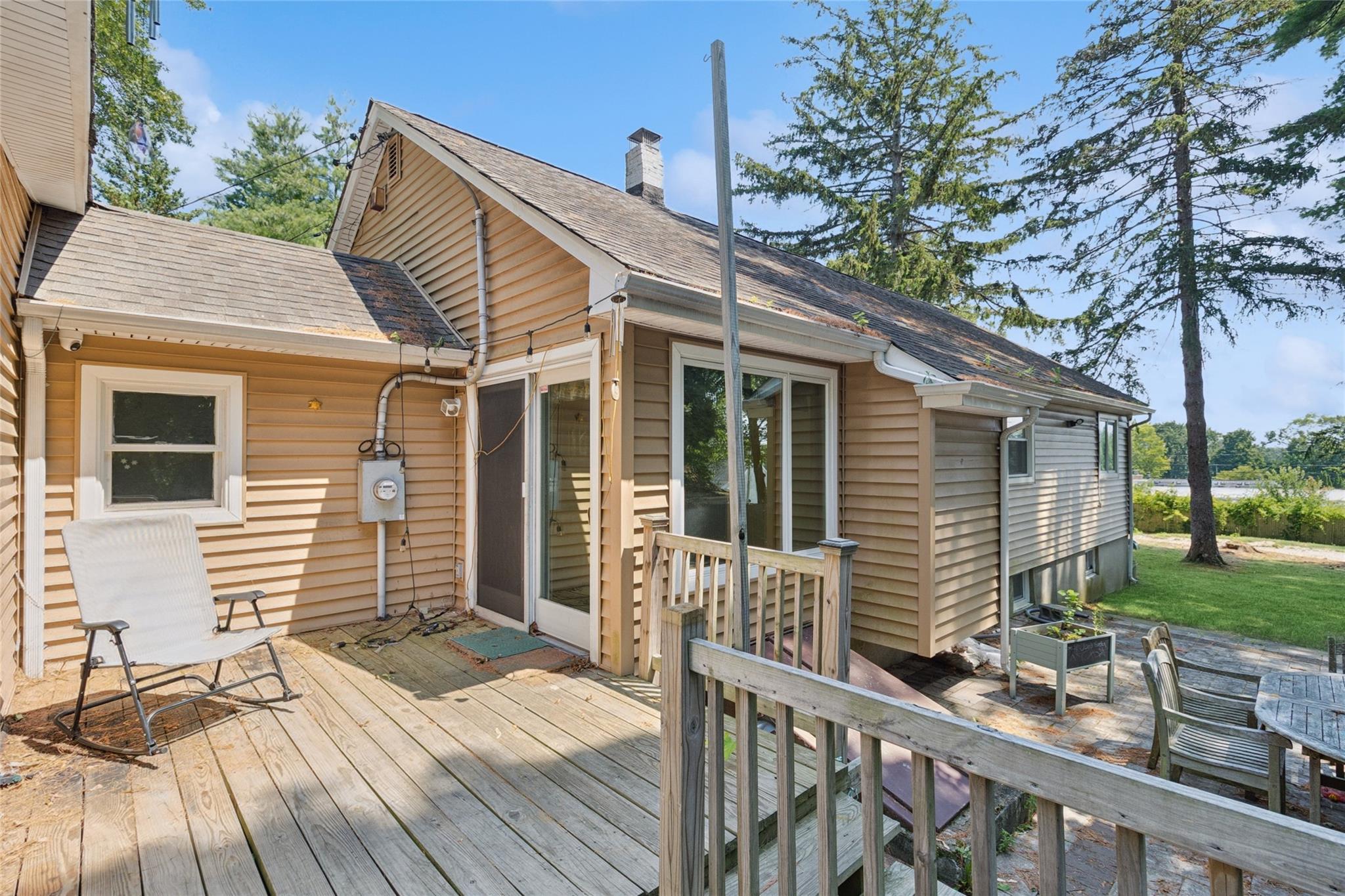 8 Cleary Road, Ronkonkoma, NY 11779