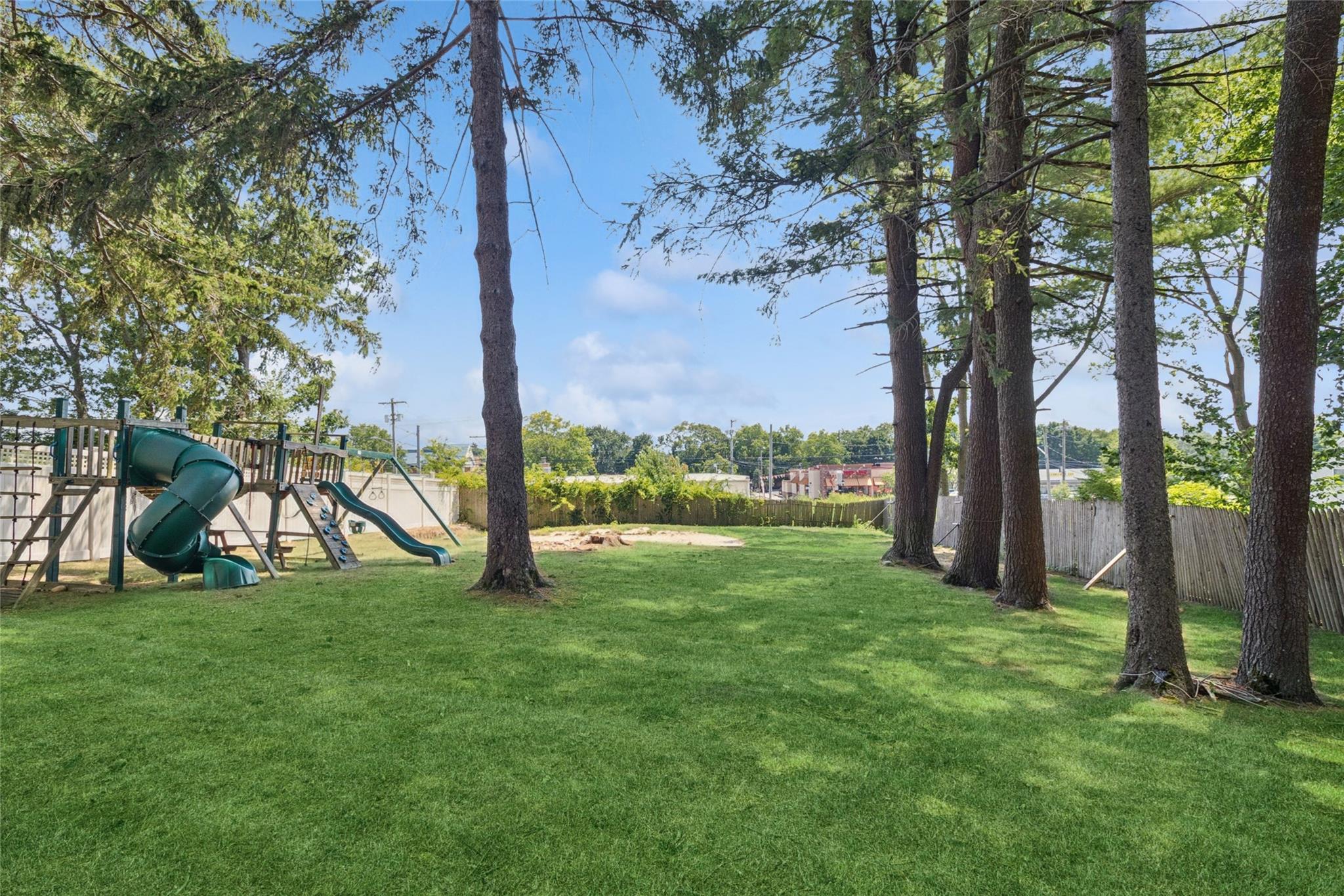 8 Cleary Road, Ronkonkoma, NY 11779