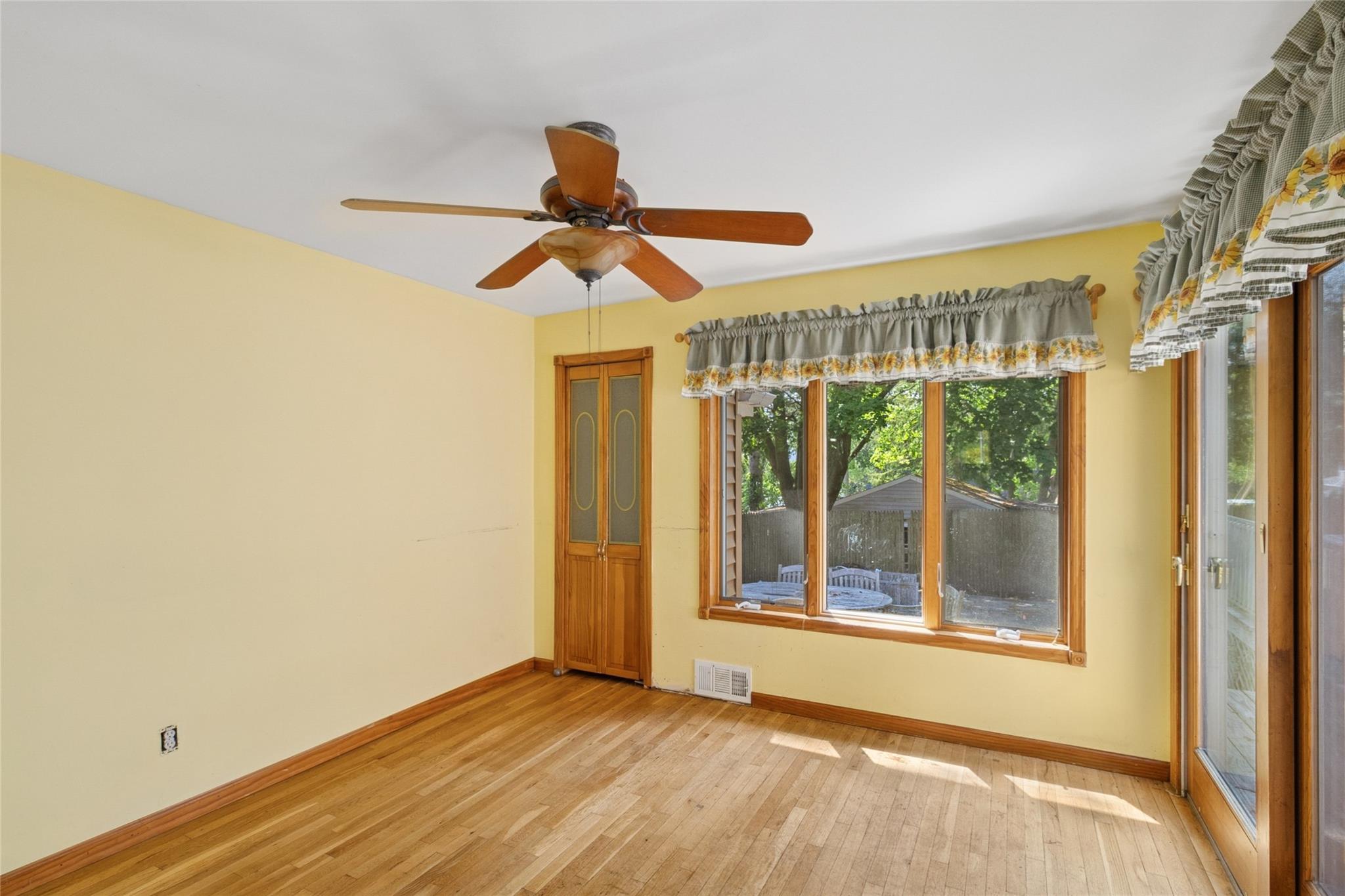 8 Cleary Road, Ronkonkoma, NY 11779