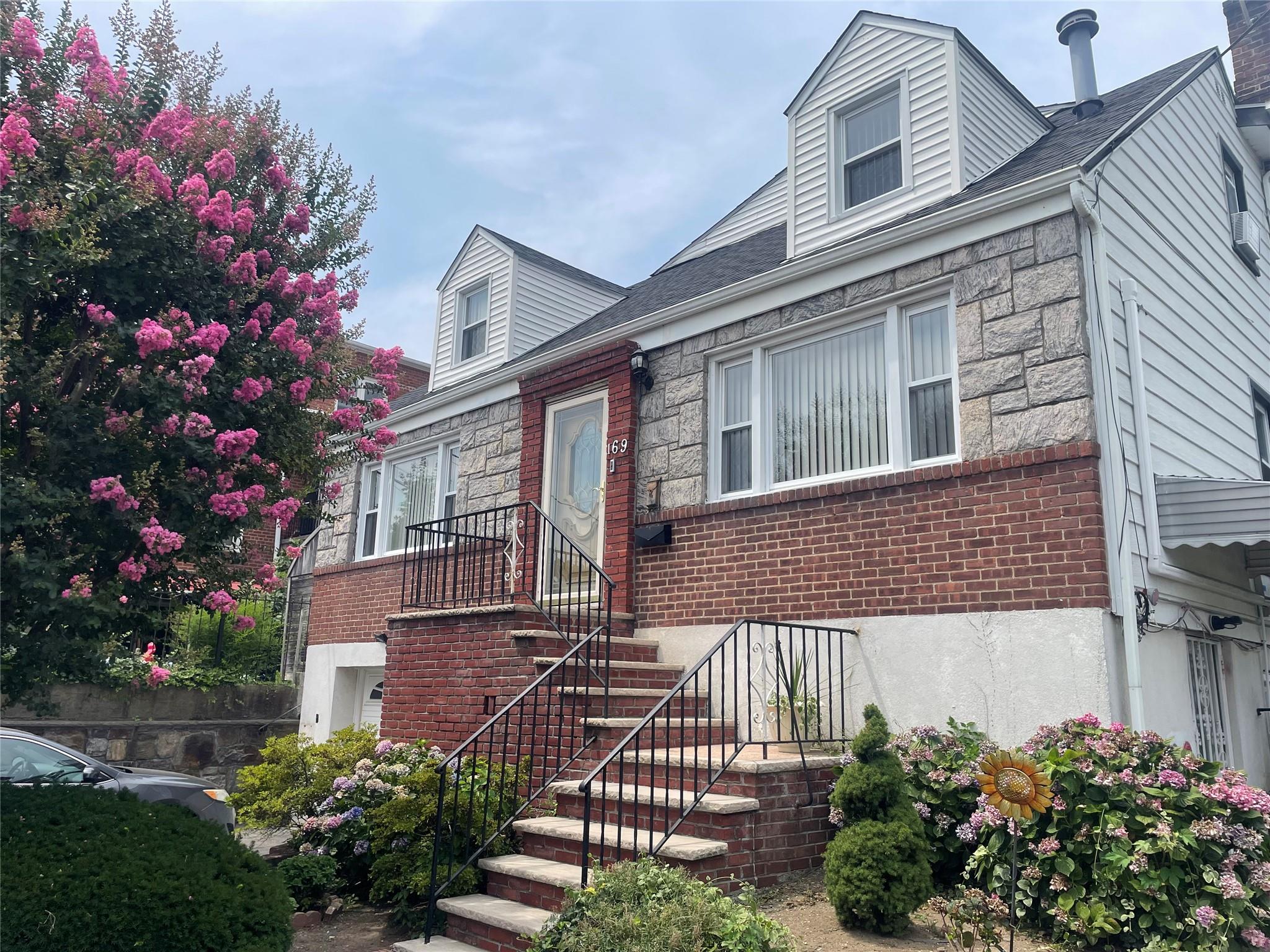 169 Trenchard Street # 1, Yonkers, NY 10704
