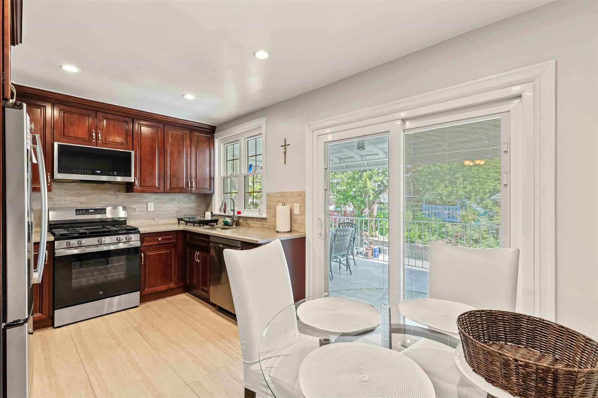 1570 Paulding Avenue, Bronx, NY 10462